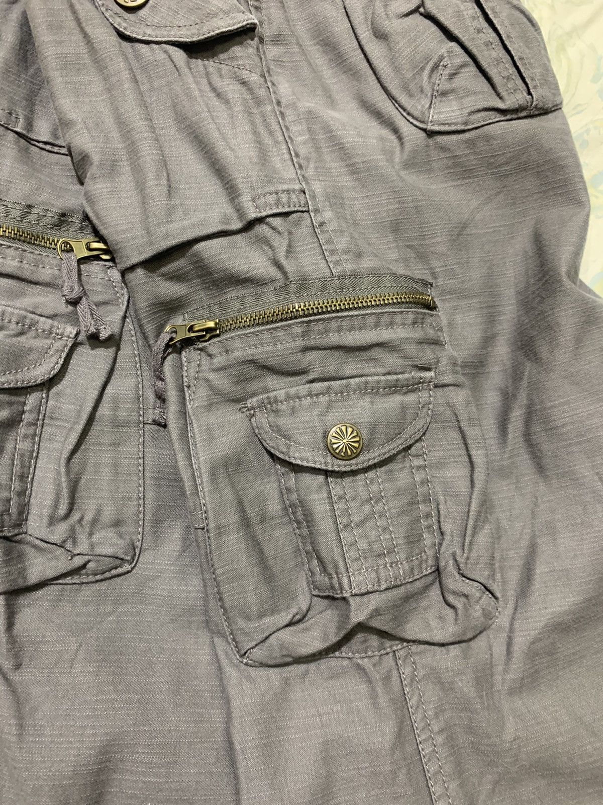 Japanese Brand Japanese brand avant garde woman flare tactical cargo pants Size 32" / US 10 / IT 46 - 15 Thumbnail