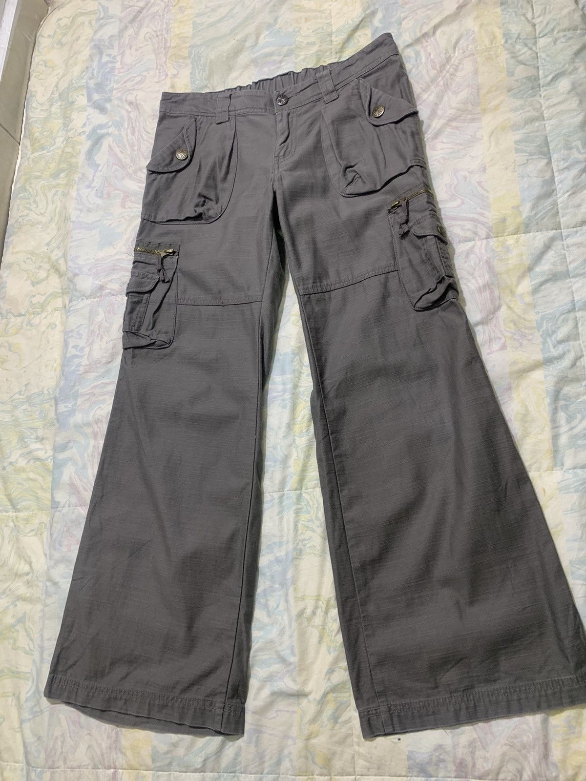 Japanese Brand Japanese brand avant garde woman flare tactical cargo pants Size 32" / US 10 / IT 46 - 5 Thumbnail