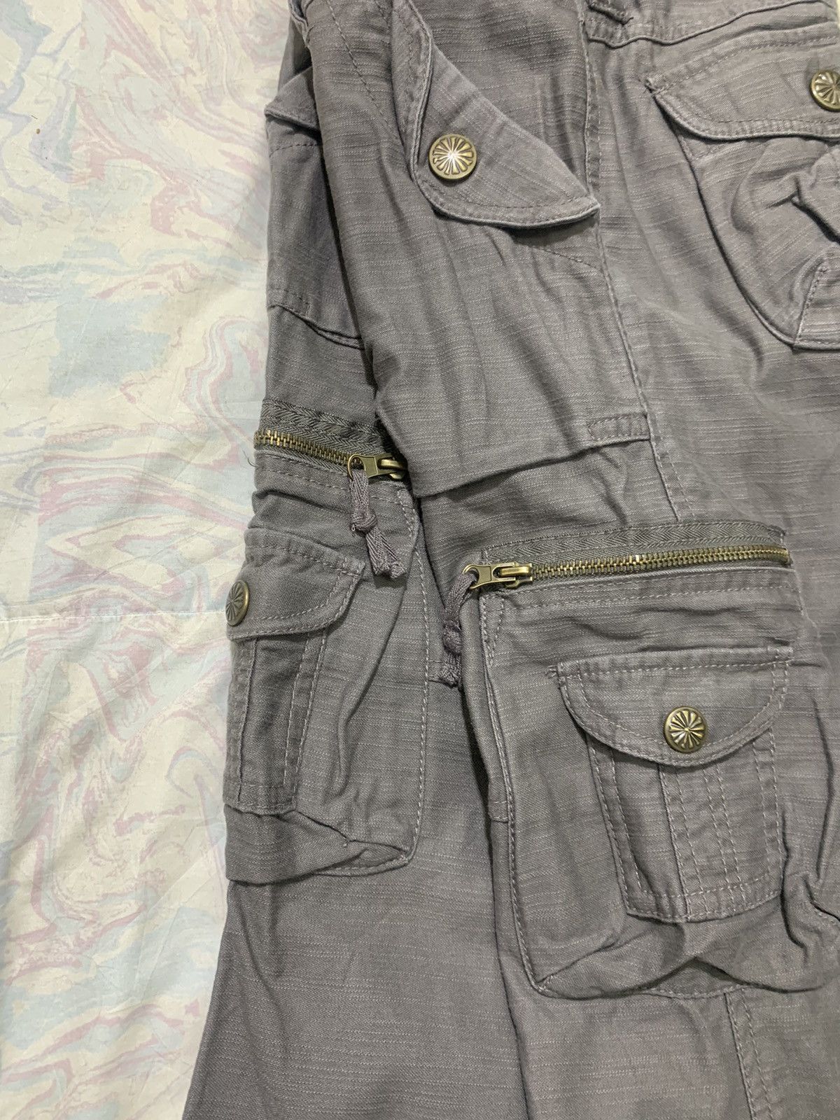 Japanese Brand Japanese brand avant garde woman flare tactical cargo pants Size 32" / US 10 / IT 46 - 16 Thumbnail