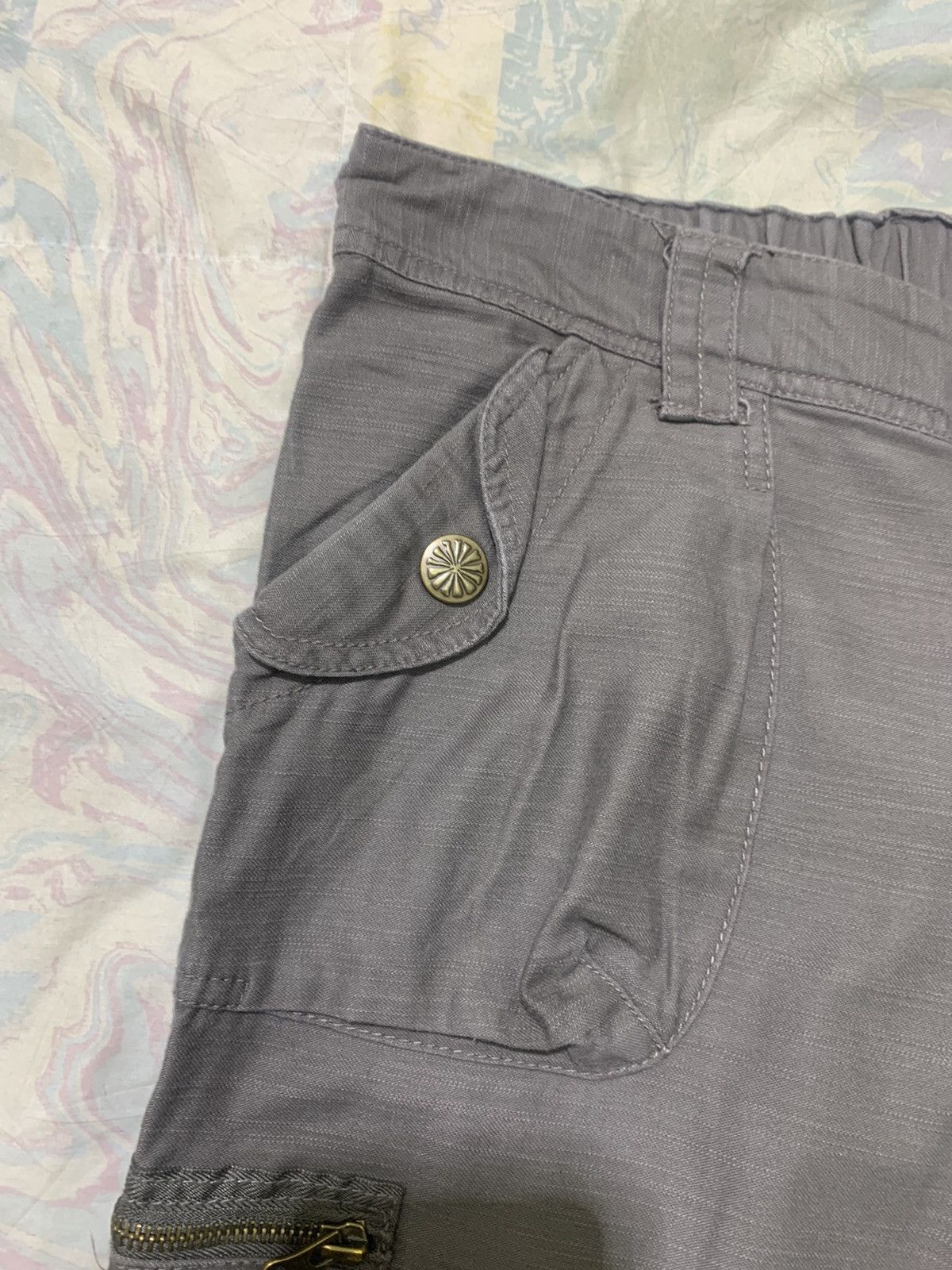 Japanese Brand Japanese brand avant garde woman flare tactical cargo pants Size 32" / US 10 / IT 46 - 10 Thumbnail