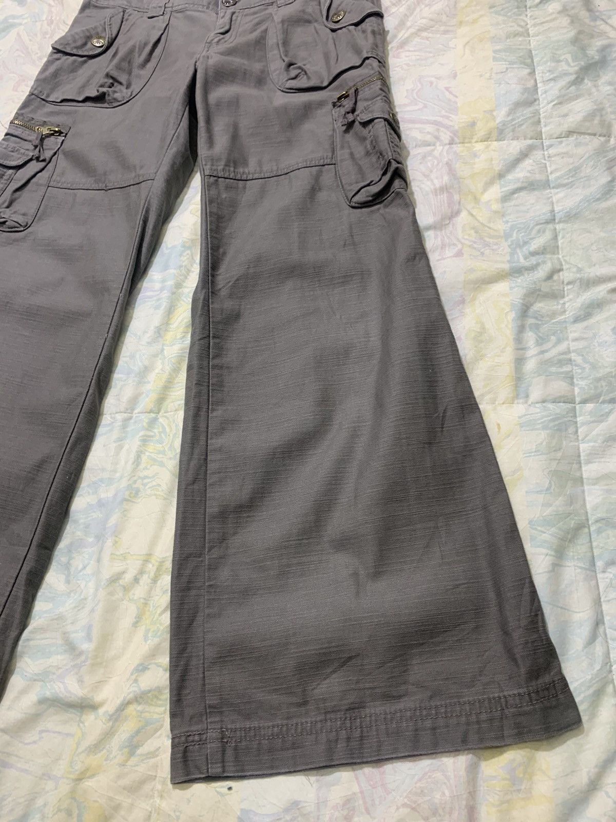 Japanese Brand Japanese brand avant garde woman flare tactical cargo pants Size 32" / US 10 / IT 46 - 7 Thumbnail
