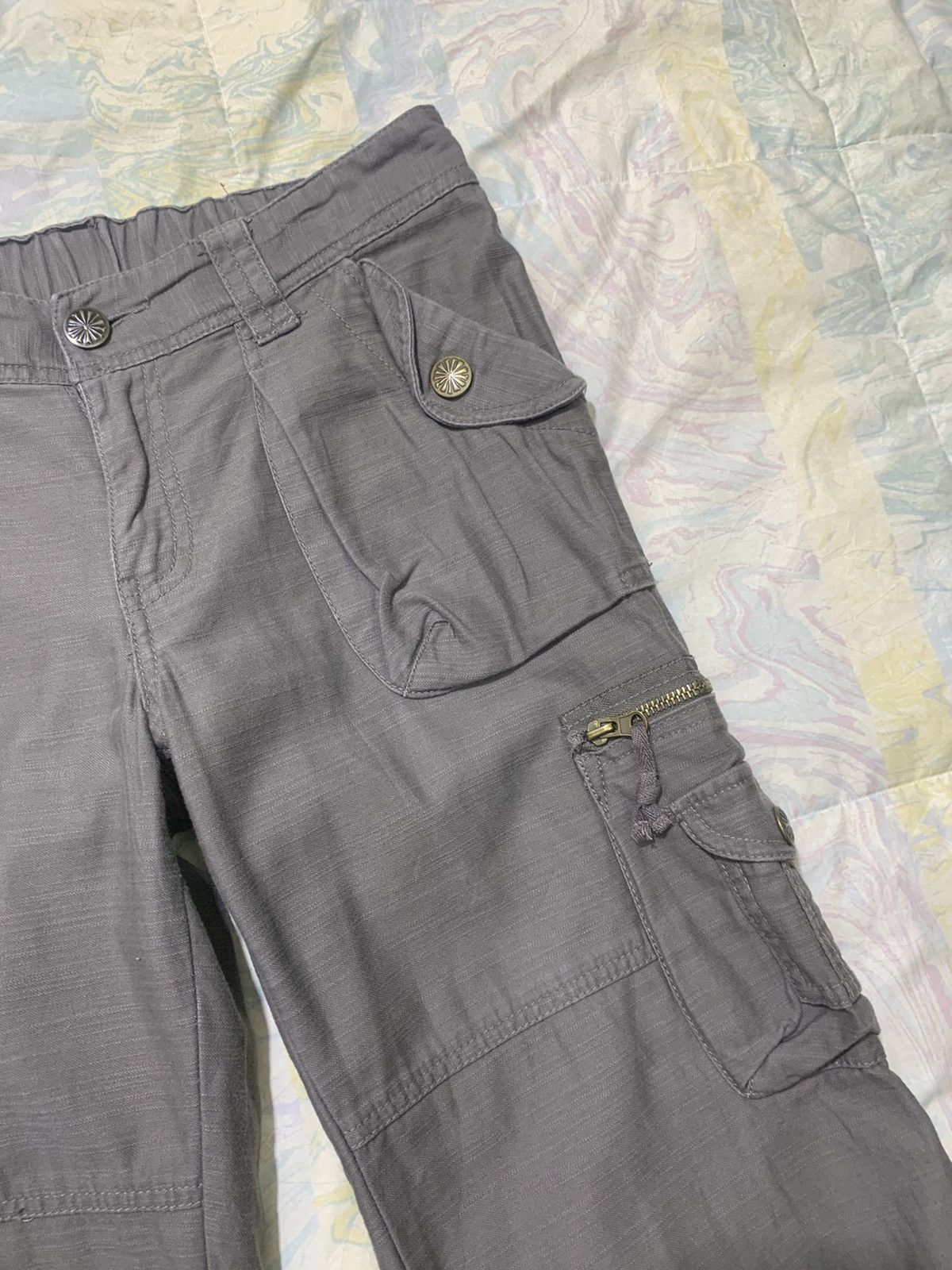 Japanese Brand Japanese brand avant garde woman flare tactical cargo pants Size 32" / US 10 / IT 46 - 9 Thumbnail
