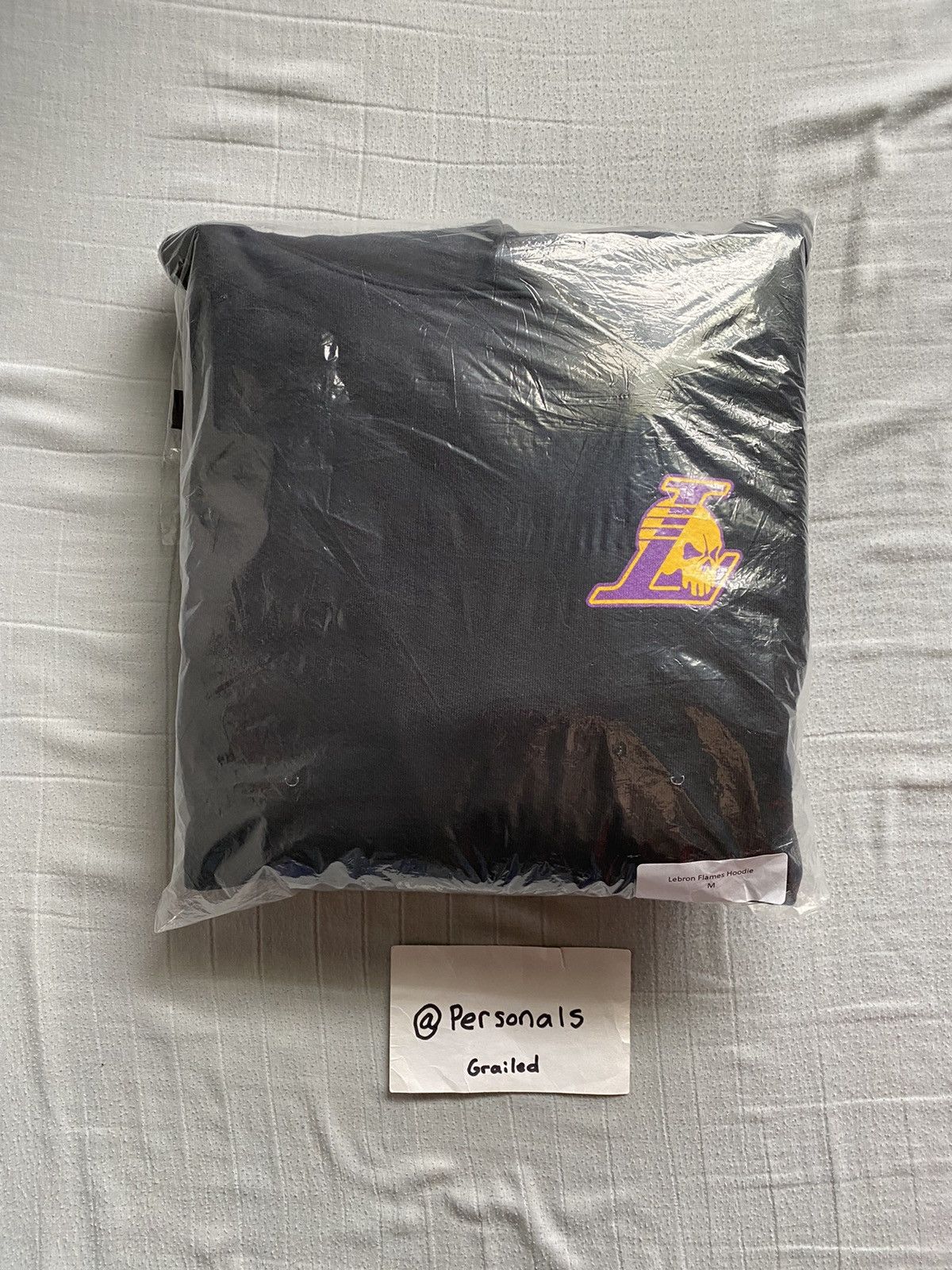 Warren Lotas NEW Warren Lotas Lebron James Flames Lakers Hoodie Black Size US M / EU 48-50 / 2 - 16 Thumbnail