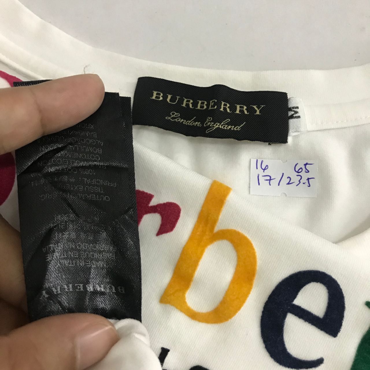 Burberry 🔥Vintage BURBERRY LONDON Velvet Logo Design T-shirt Size XS / US 0-2 / IT 36-38 - 5 Thumbnail