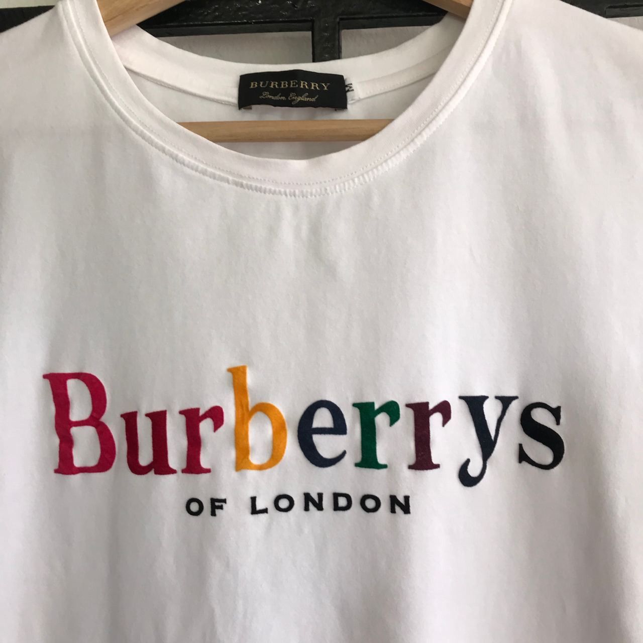 Burberry 🔥Vintage BURBERRY LONDON Velvet Logo Design T-shirt Size XS / US 0-2 / IT 36-38 - 2 Thumbnail