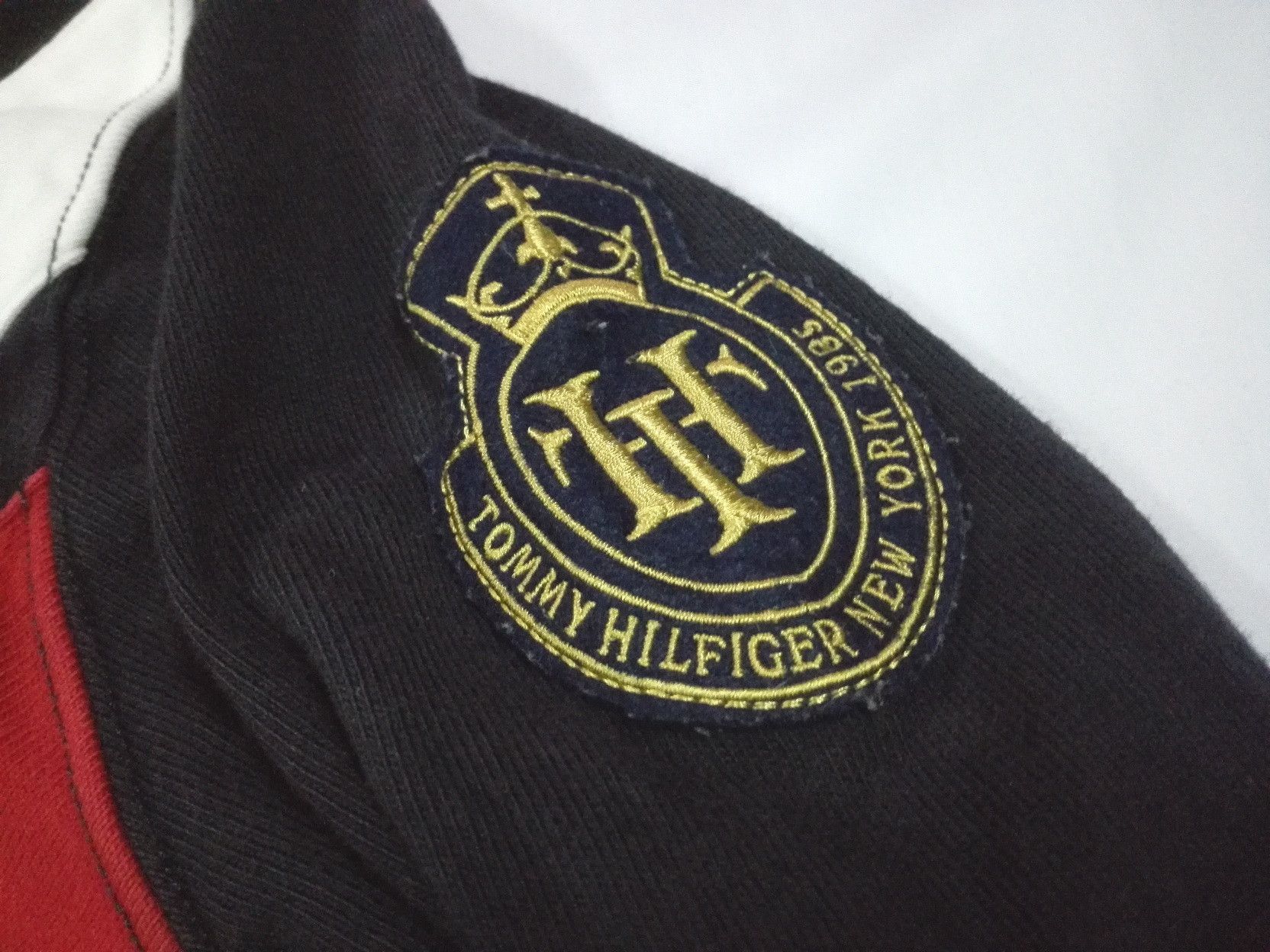 Tommy Hilfiger Vintage TOMMY HILFIGER POLO Rugby Polo Tee Size US L / EU 52-54 / 3 - 3 Thumbnail