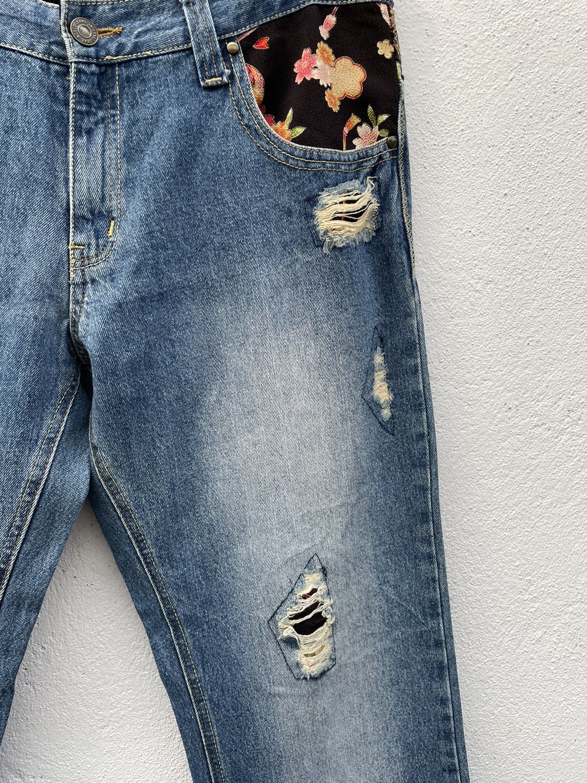 Japanese Brand DOMINATE Japanese Brand Distressed Denim Patchwork Jeans Size US 35 - 4 Thumbnail