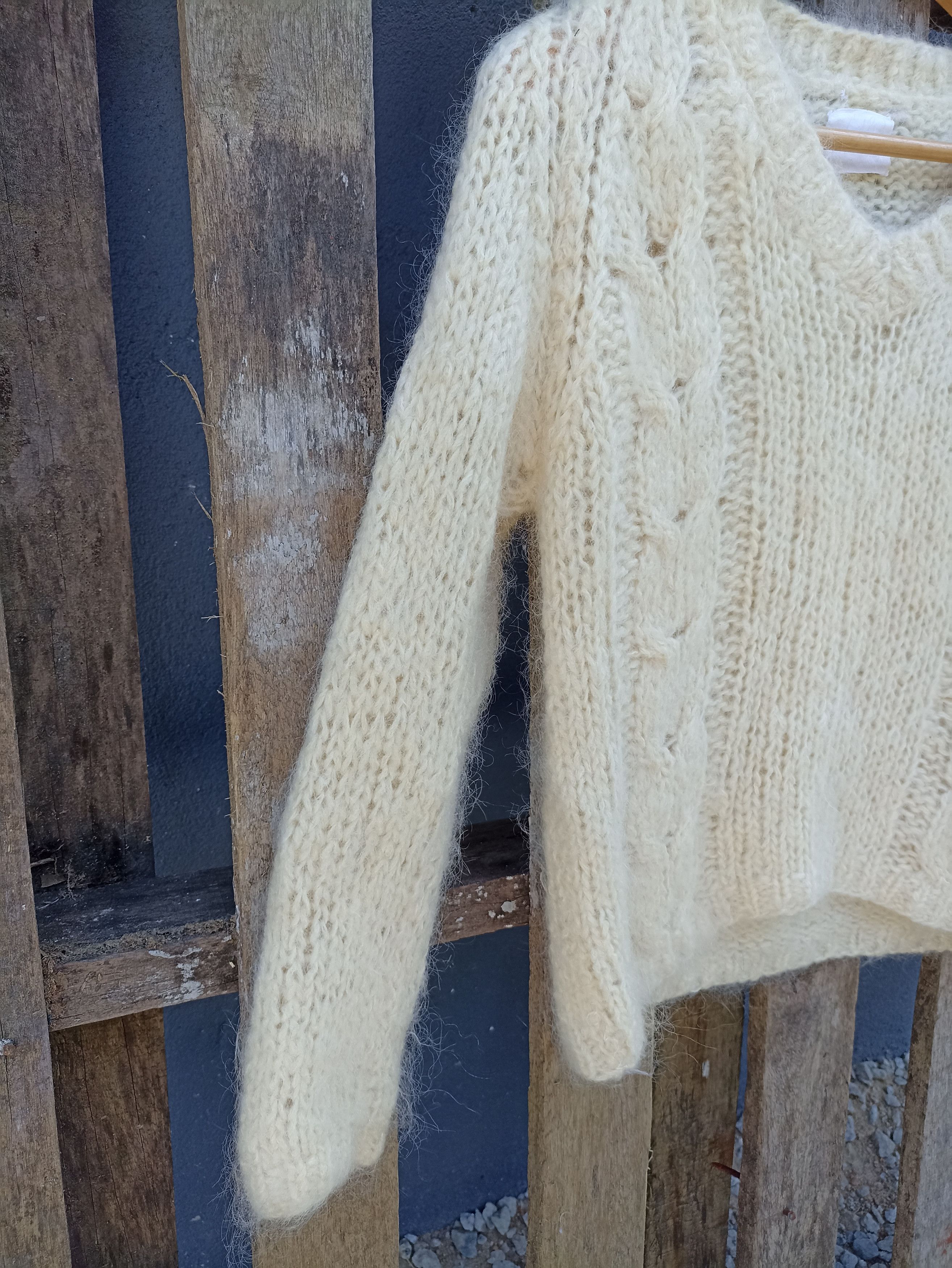 Homespun Knitwear × Other × Vintage Vintage Designer Carol Made in Italy Mohair Cropped Sweater Size L / US 10 / IT 46 - 4 Thumbnail