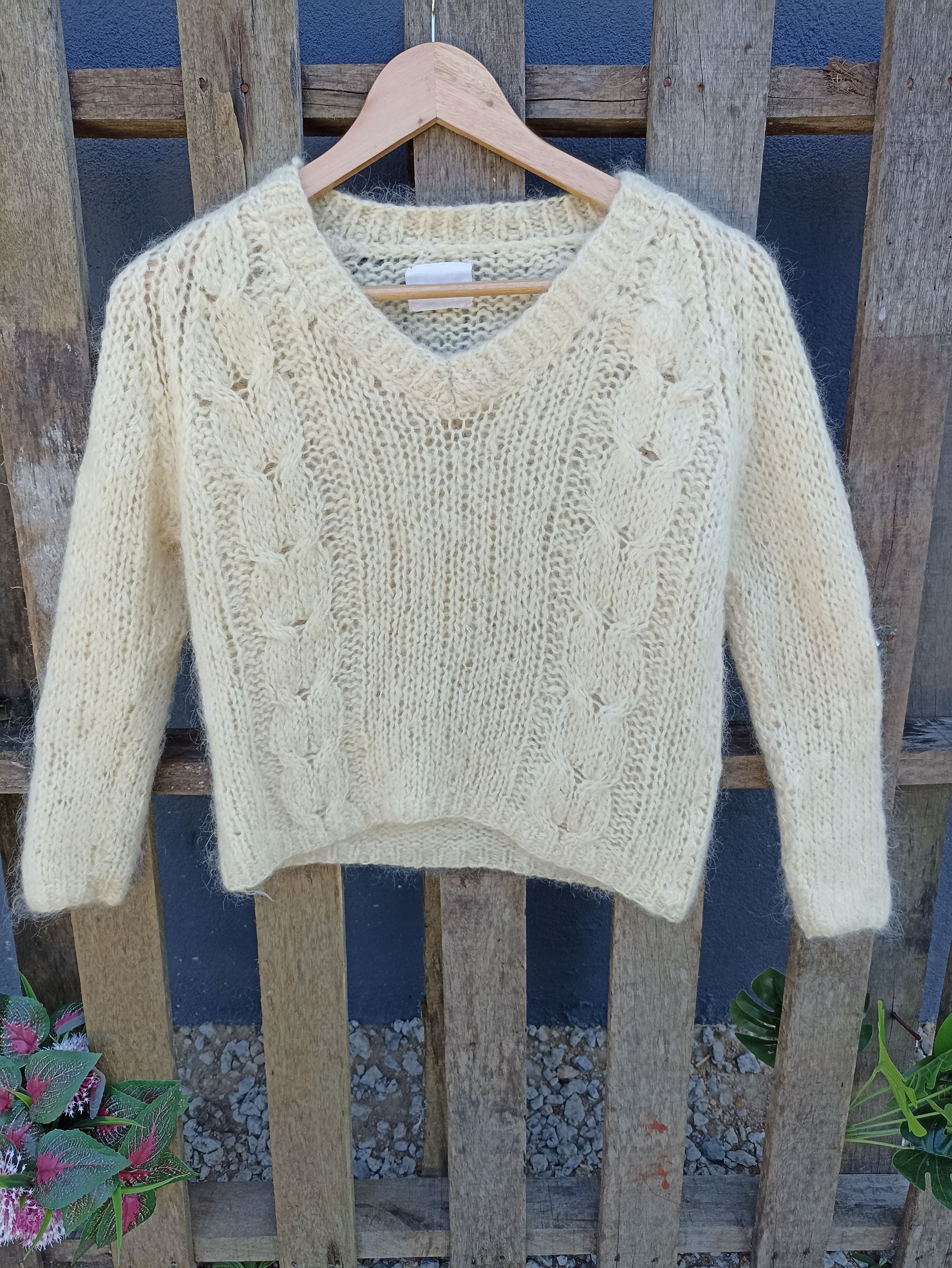 Homespun Knitwear × Other × Vintage Vintage Designer Carol Made in Italy Mohair Cropped Sweater Size L / US 10 / IT 46 - 1 Thumbnail