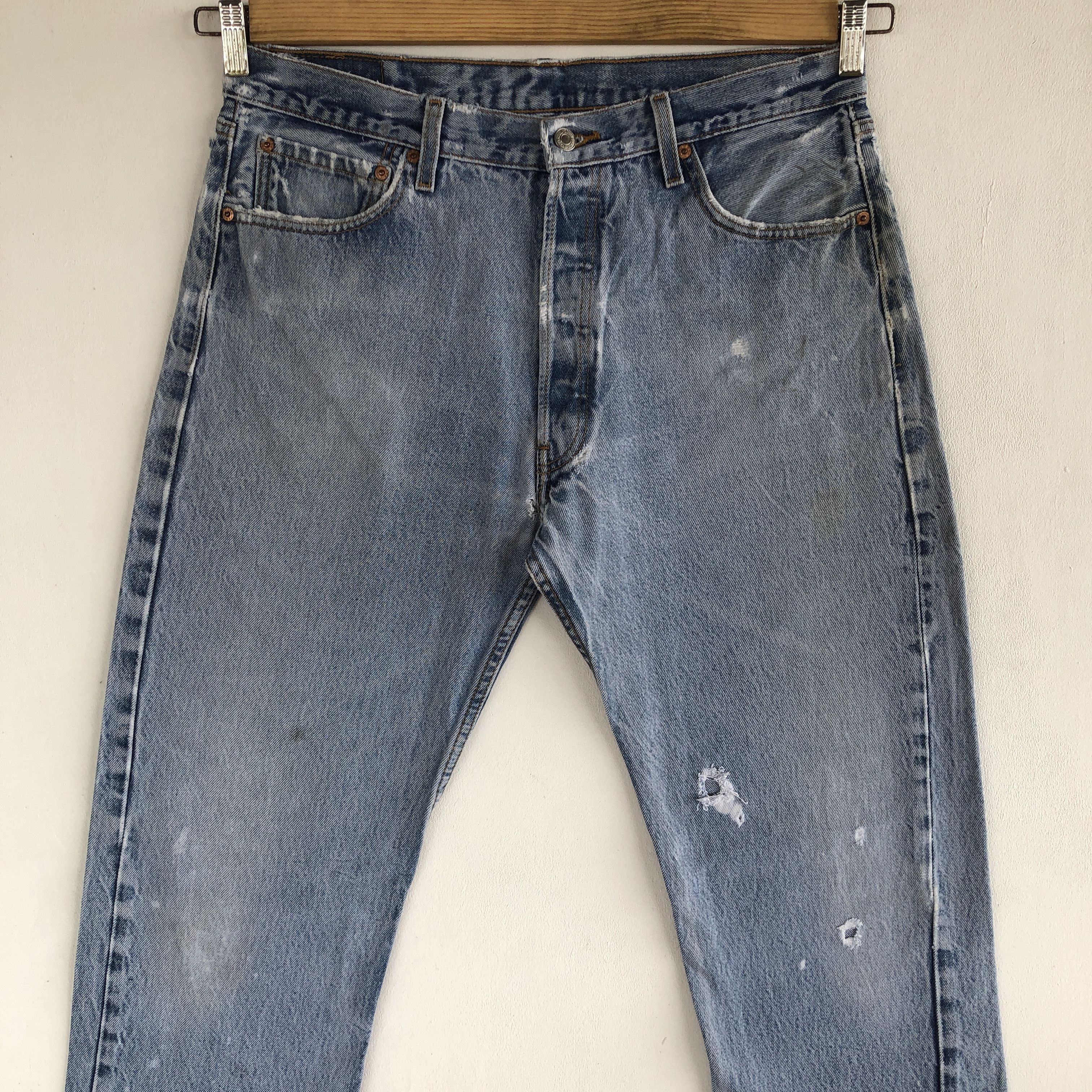Levi's Vintage Levis 501 Distressed Jeans Levi's Light Wash Denim Size US 32 / EU 48 - 5 Thumbnail