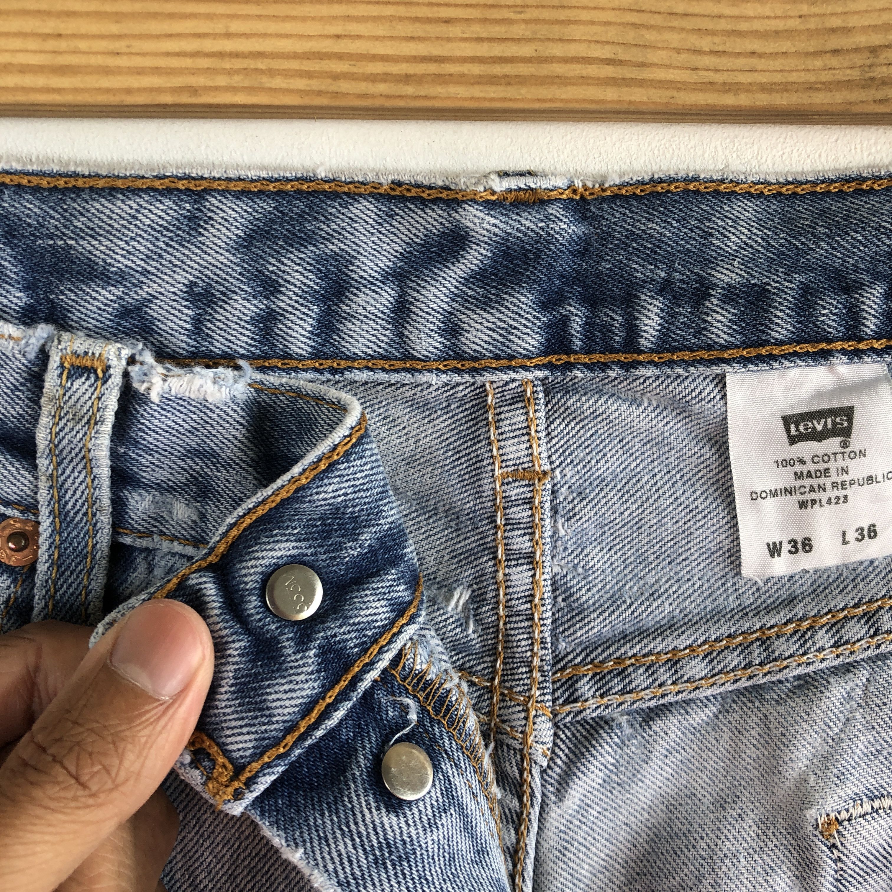 Levi's Vintage Levis 501 Distressed Jeans Levi's Light Wash Denim Size US 32 / EU 48 - 9 Thumbnail