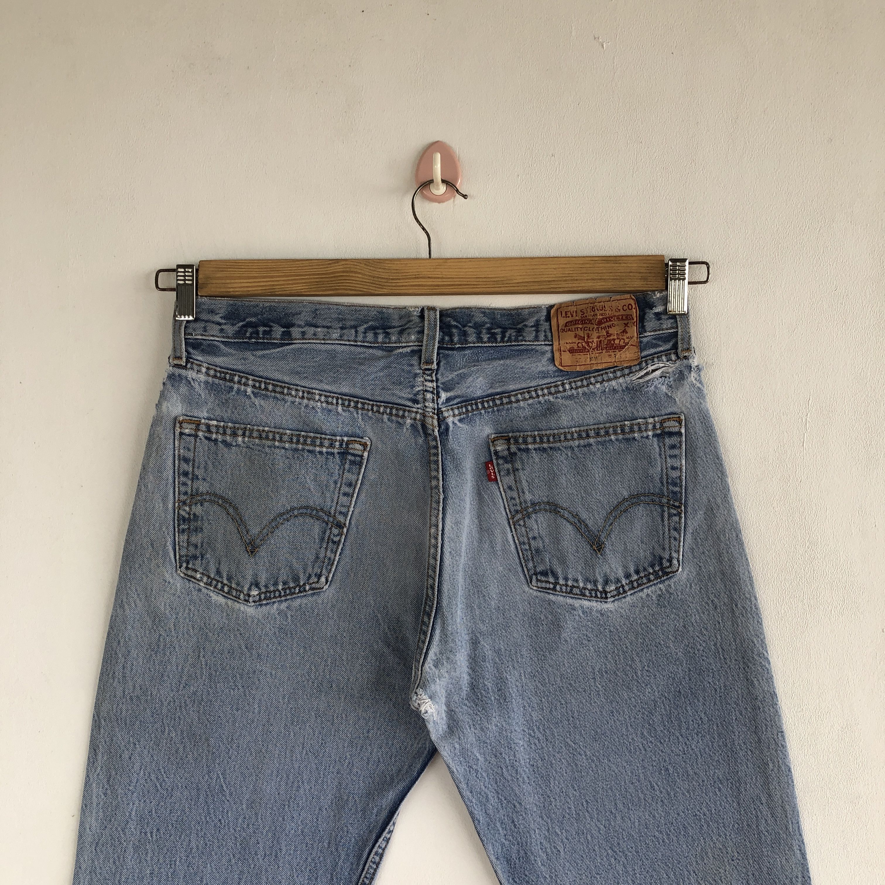 Levi's Vintage Levis 501 Distressed Jeans Levi's Light Wash Denim Size US 32 / EU 48 - 4 Thumbnail