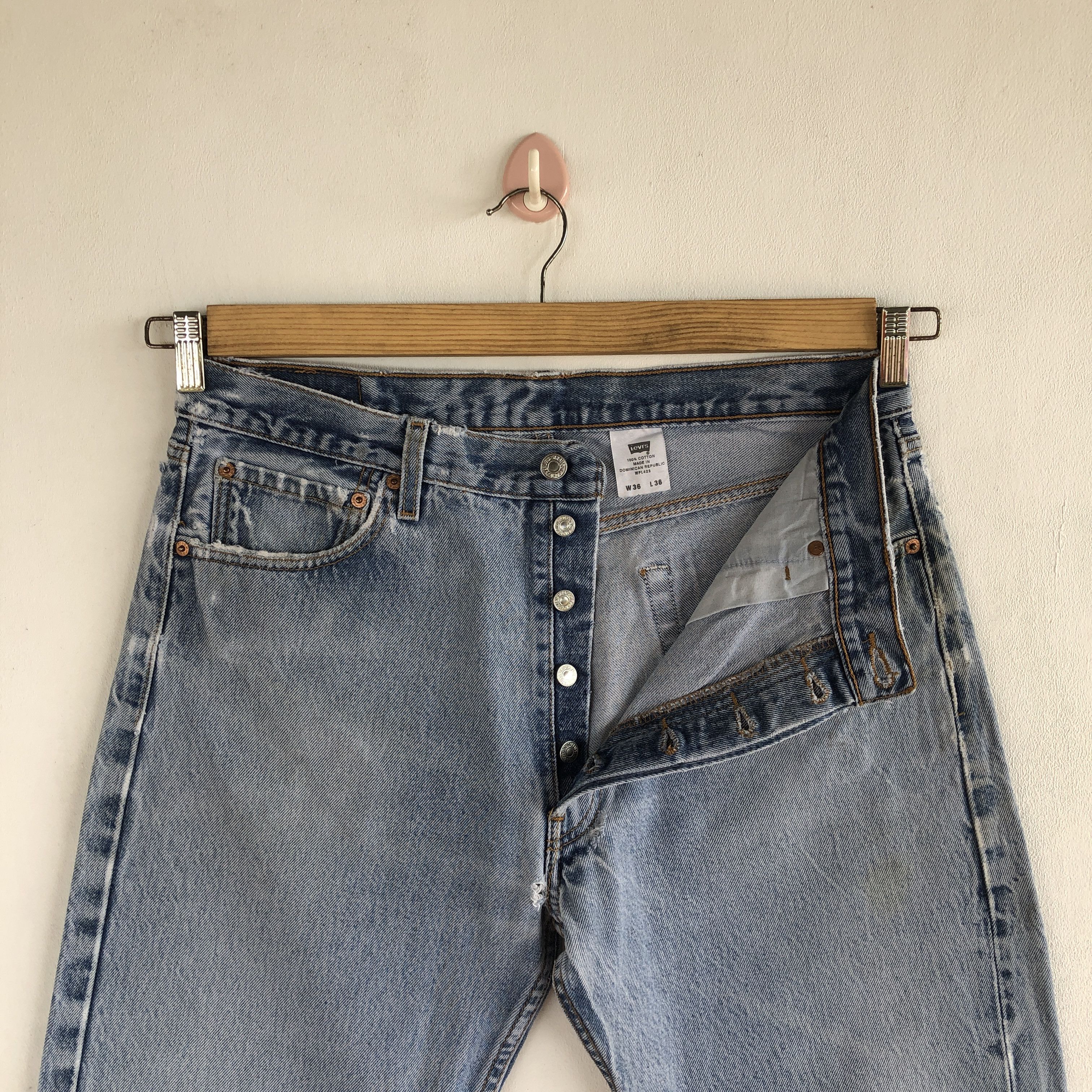 Levi's Vintage Levis 501 Distressed Jeans Levi's Light Wash Denim Size US 32 / EU 48 - 8 Thumbnail