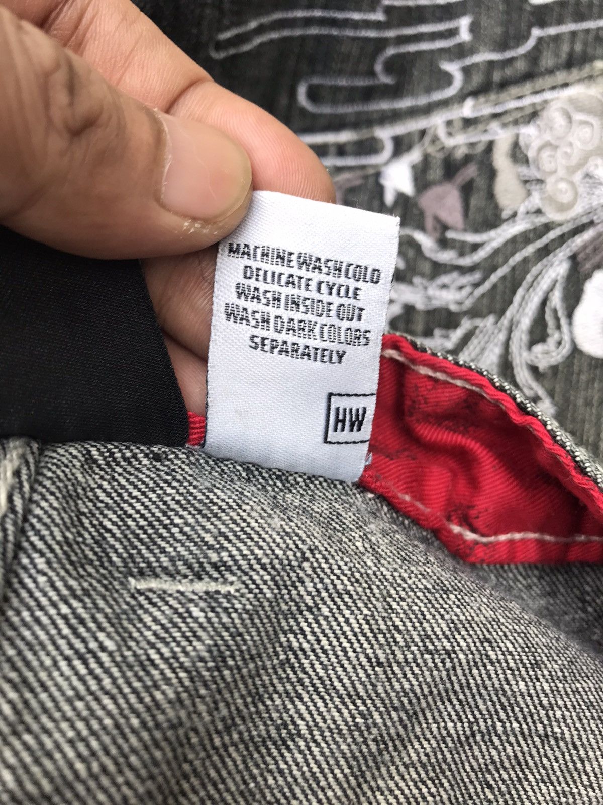 Japanese Brand DISTRESSED NEVARAN JEANS WITH EMBROIDERY DESIGN Size US 32 / EU 48 - 15 Thumbnail