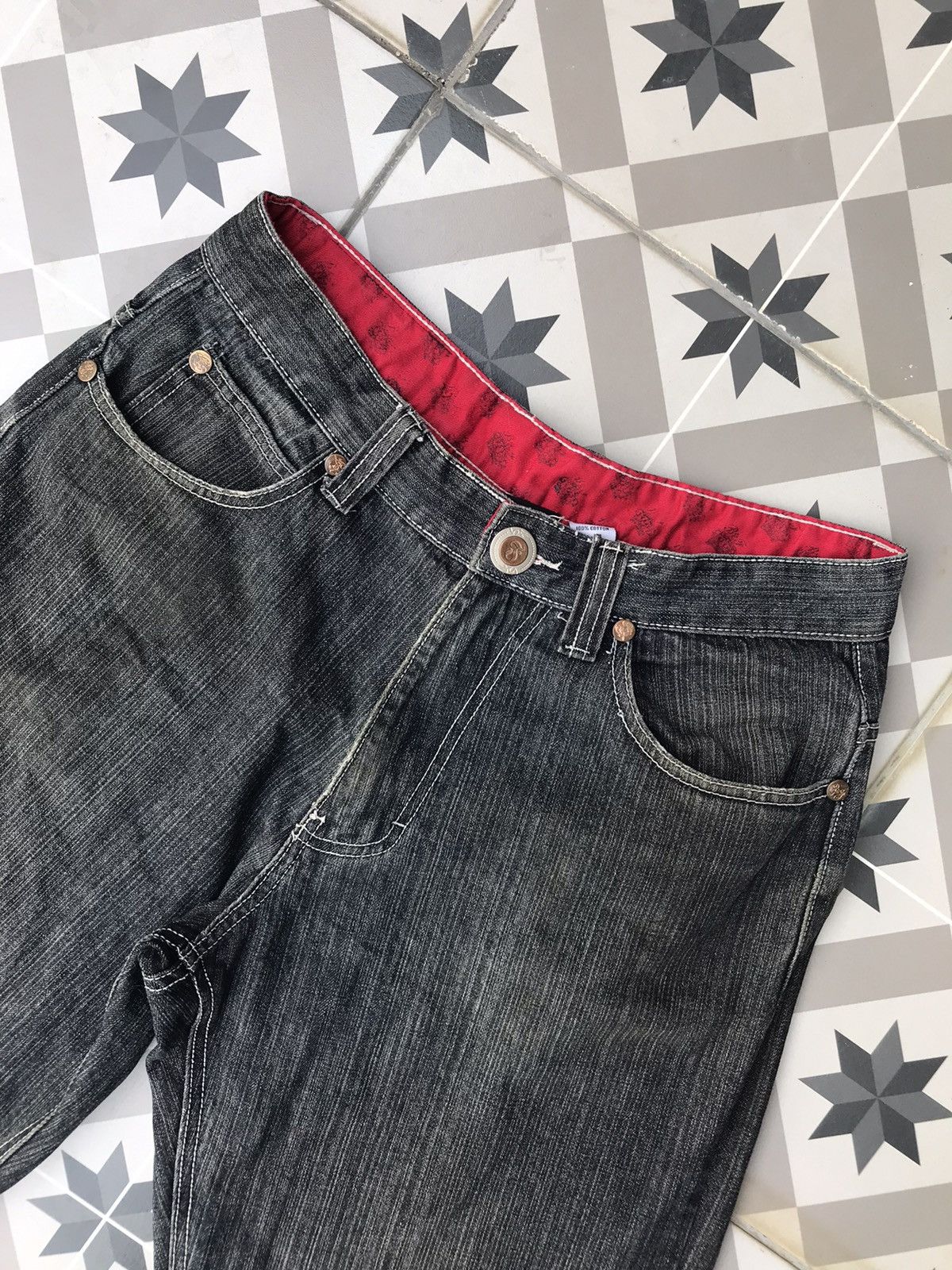 Japanese Brand DISTRESSED NEVARAN JEANS WITH EMBROIDERY DESIGN Size US 32 / EU 48 - 3 Thumbnail