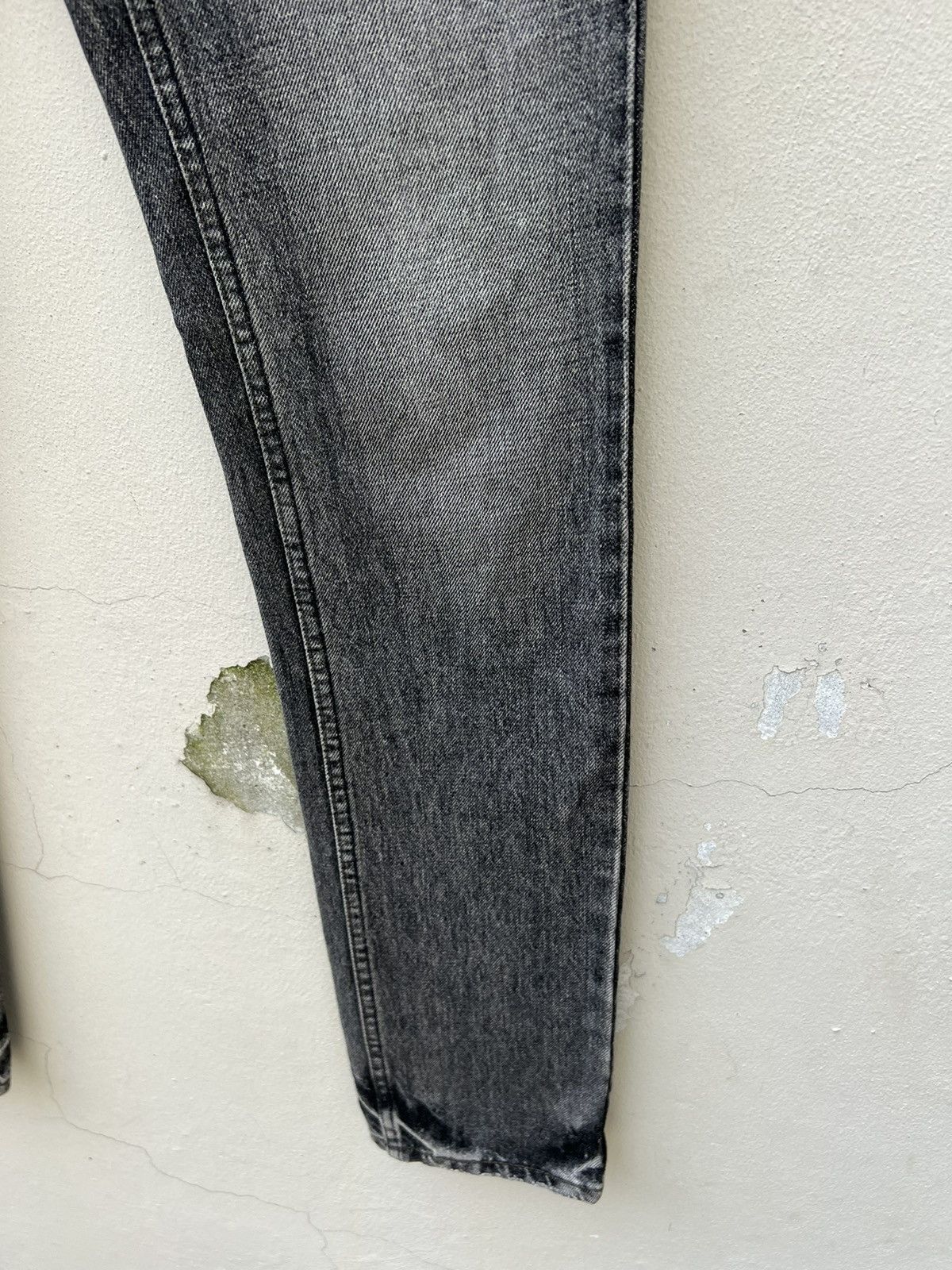 Lounge Lizard Vintage Lounge Lizard Distress Fade Black Denim Skinny Jeans Size US 29 - 12 Thumbnail