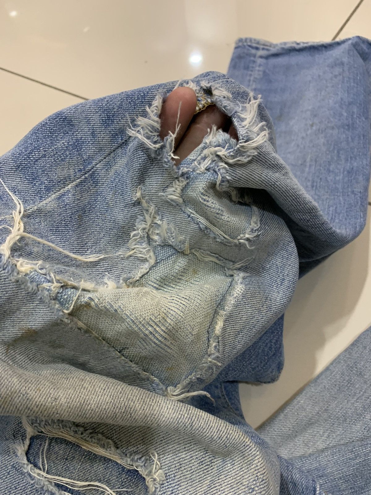 Levi's DISTRESSED DESTROYED LEVI'S 501 PATCHES HOLES JEANS Size US 36 / EU 52 - 13 Thumbnail