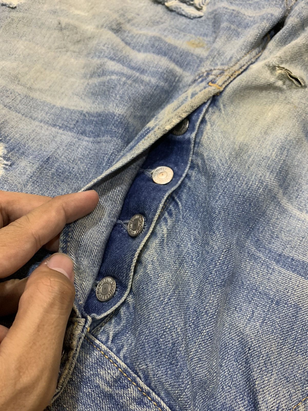 Levi's DISTRESSED DESTROYED LEVI'S 501 PATCHES HOLES JEANS Size US 36 / EU 52 - 10 Thumbnail
