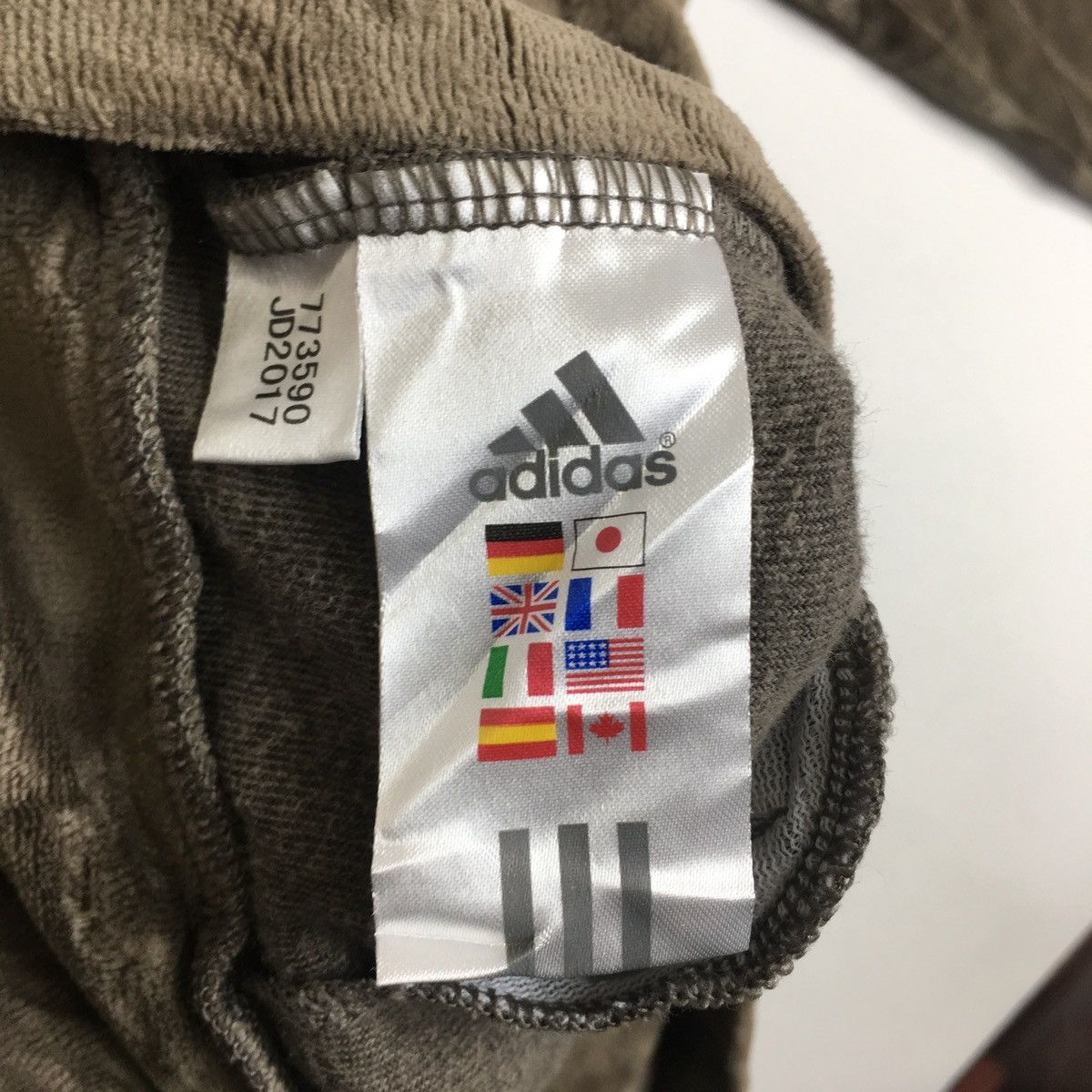 Adidas Vintage 2YK Adidas Spell Out Mocha Brown Velvet Jacket Size US S / EU 44-46 / 1 - 7 Thumbnail