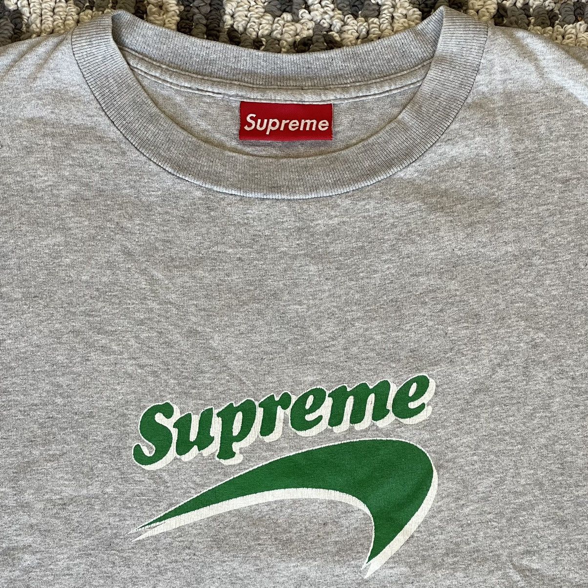 Supreme × Vintage 1995 Supreme Newport Tee Size US L / EU 52-54 / 3 - 2 Thumbnail