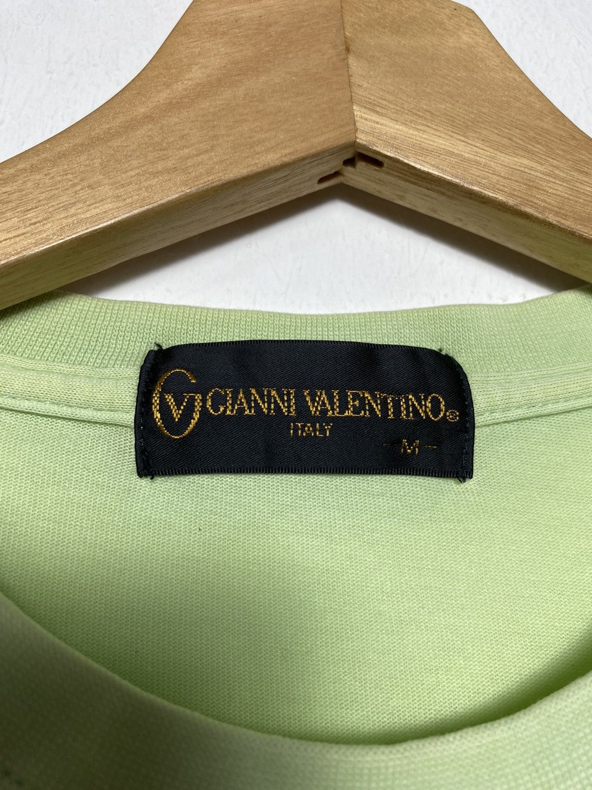 Japanese Brand Vintage Gianni Valentino Embroidered Tees Size US M / EU 48-50 / 2 - 7 Thumbnail