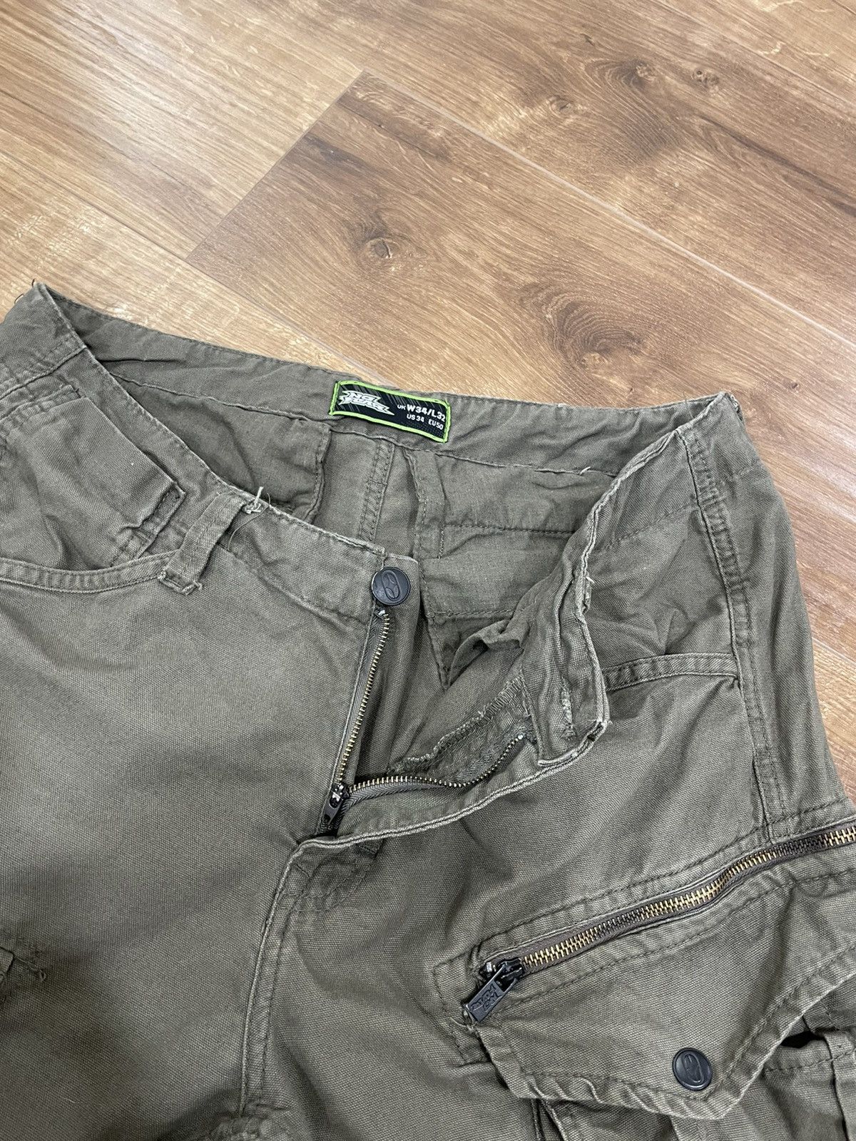 Vintage Vintage Olive Military Cargo Pockets Bondage Pants Size 34 Size US 34 / EU 50 - 11 Thumbnail