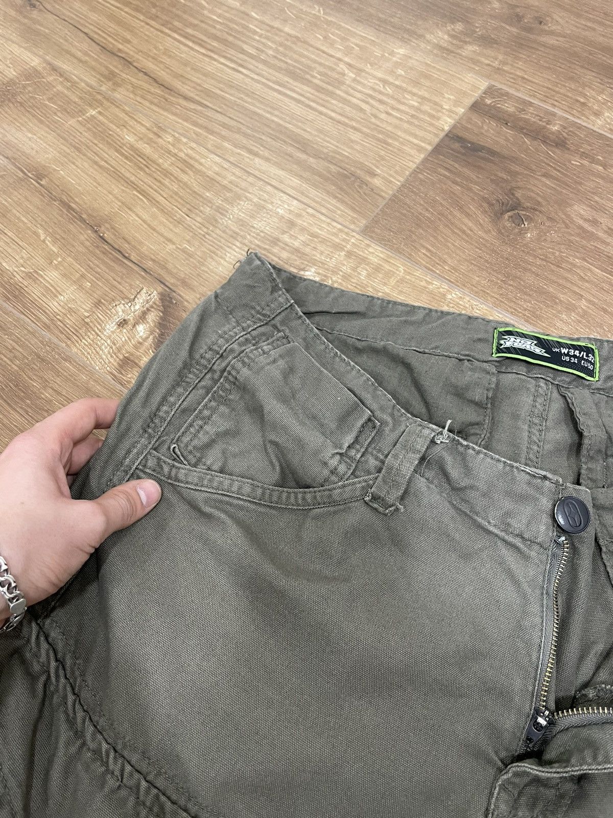 Vintage Vintage Olive Military Cargo Pockets Bondage Pants Size 34 Size US 34 / EU 50 - 10 Thumbnail