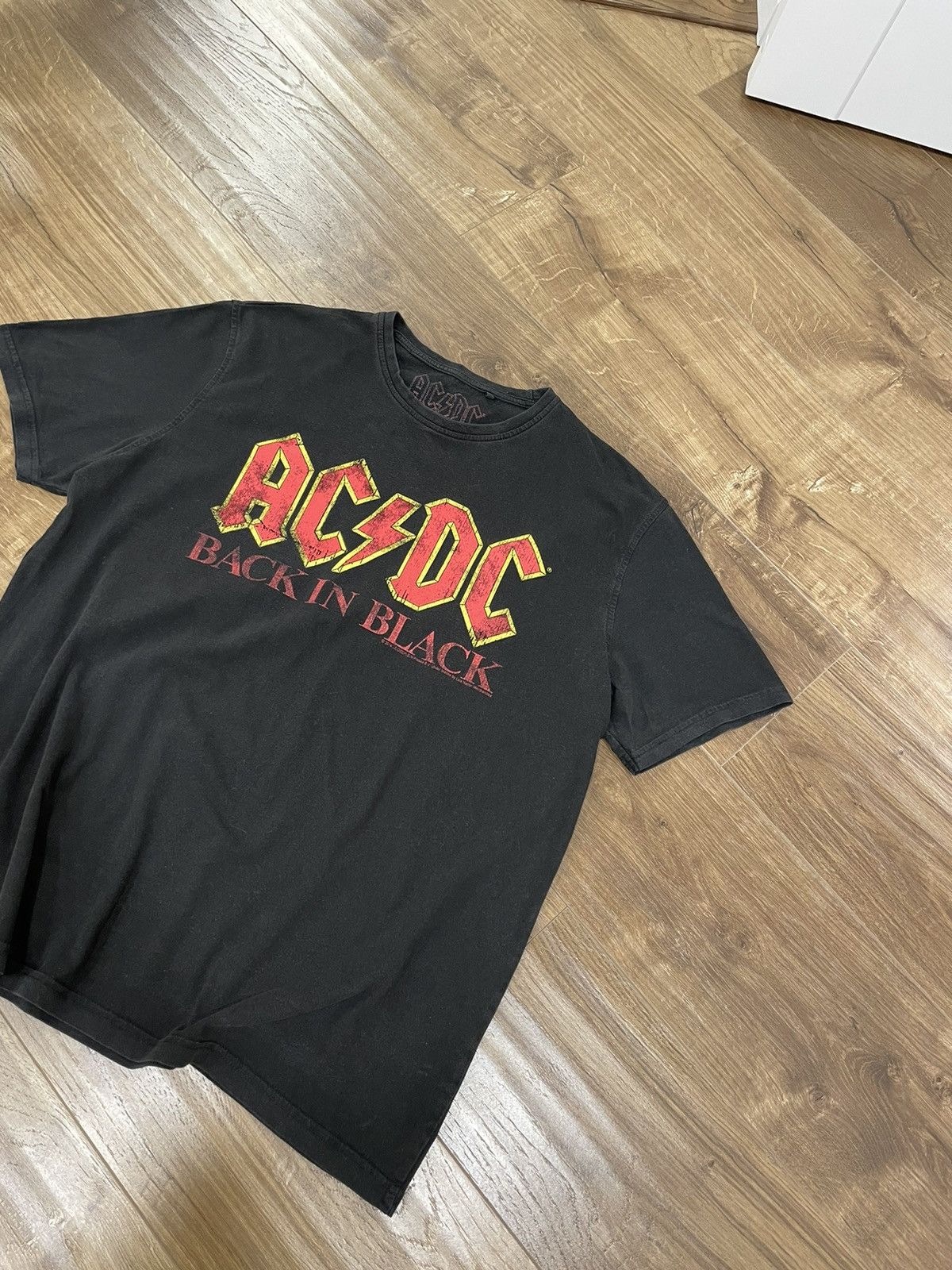 AC/DC Vintage Black Sun-faded Ac/Dc Back in Black Tee Shirt SizeXL Size US XL / EU 56 / 4 - 4 Thumbnail