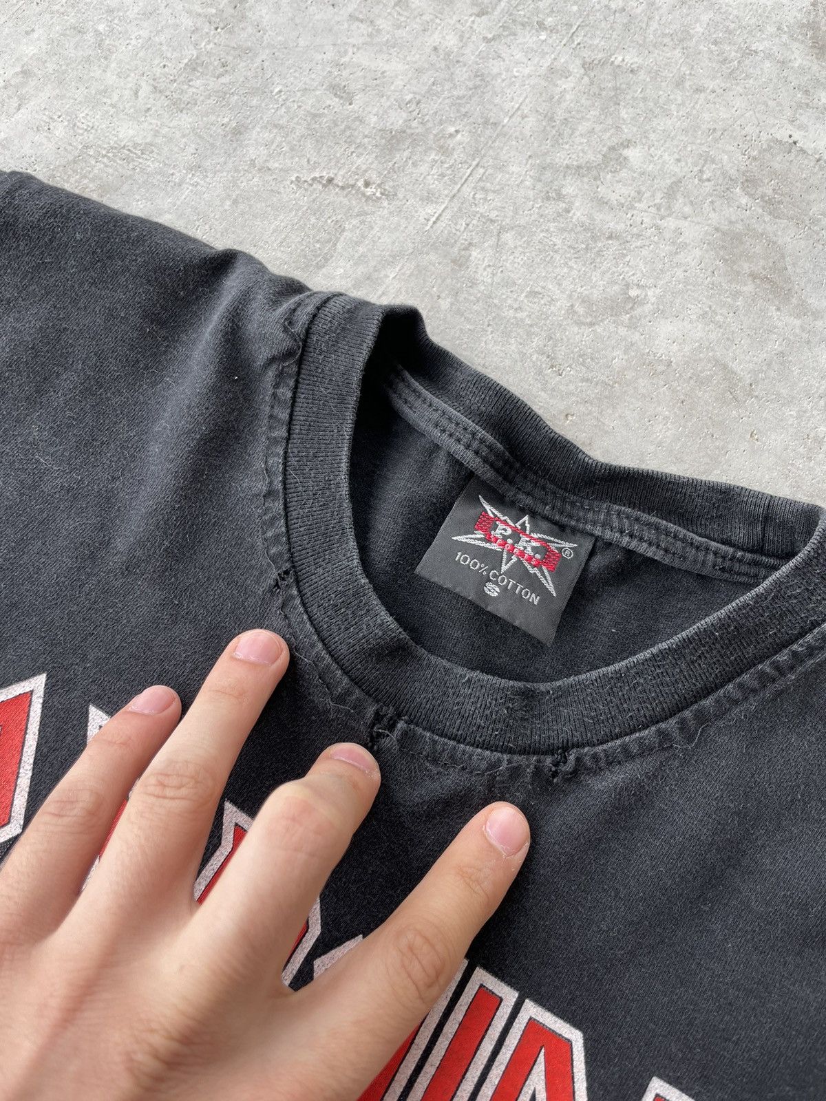 Iron Maiden Vintage Iron Maiden Distressed Tee Shirt Big Logo Size S Size US S / EU 44-46 / 1 - 5 Thumbnail