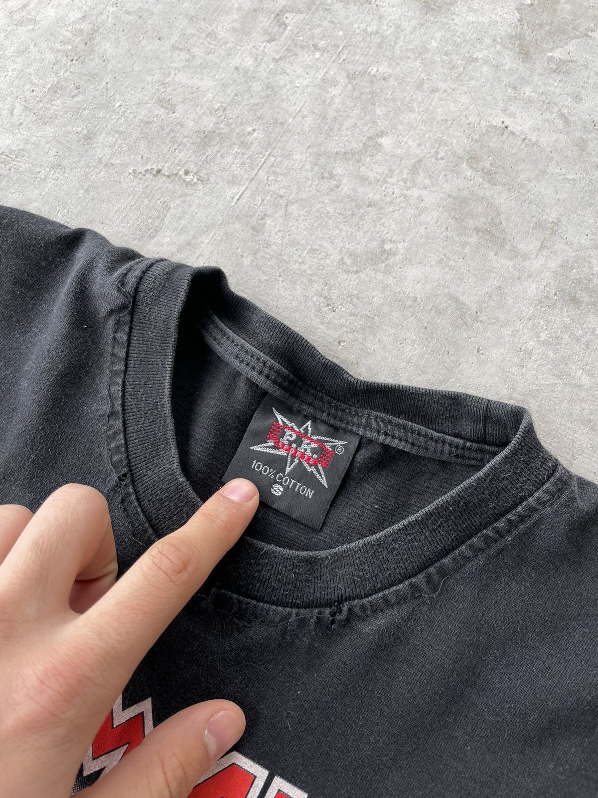 Iron Maiden Vintage Iron Maiden Distressed Tee Shirt Big Logo Size S Size US S / EU 44-46 / 1 - 6 Thumbnail