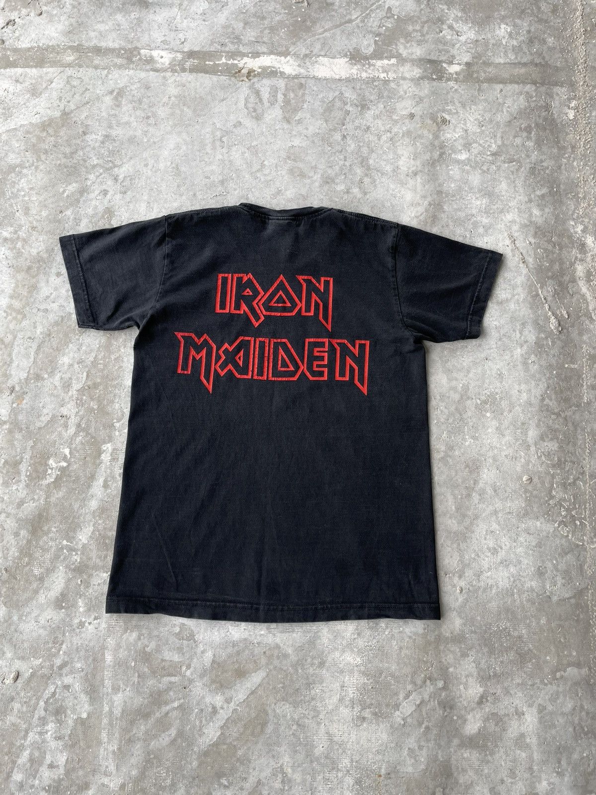 Iron Maiden Vintage Iron Maiden Distressed Tee Shirt Big Logo Size S Size US S / EU 44-46 / 1 - 10 Thumbnail