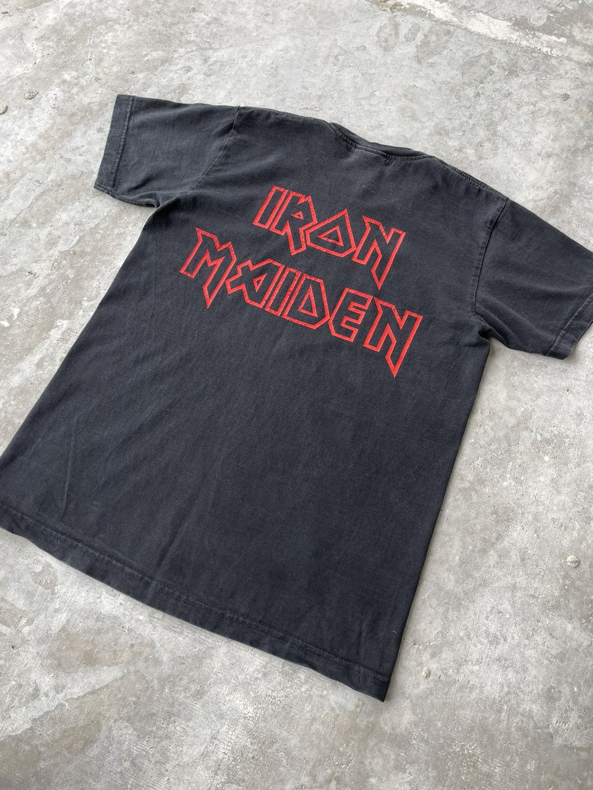 Iron Maiden Vintage Iron Maiden Distressed Tee Shirt Big Logo Size S Size US S / EU 44-46 / 1 - 13 Thumbnail