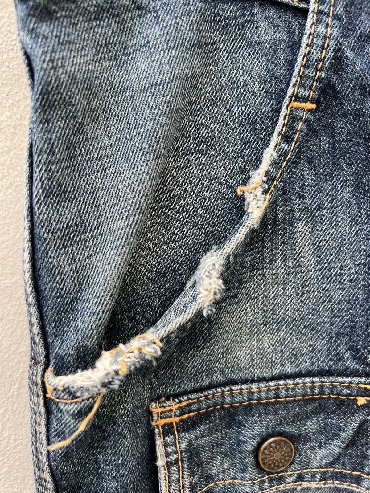 Shellac Vintage Acoustic Japan Fade Blue Denim Flare Jeans Bush Pant Size US 32 / EU 48 - 11 Thumbnail