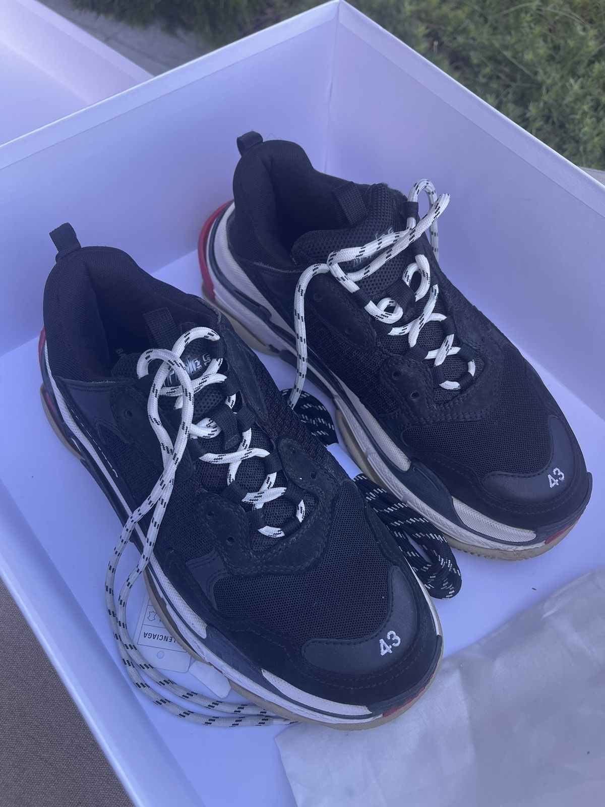 Balenciaga Like a New, Triple S Sneaker Size US 10 / EU 43 - 1 Thumbnail