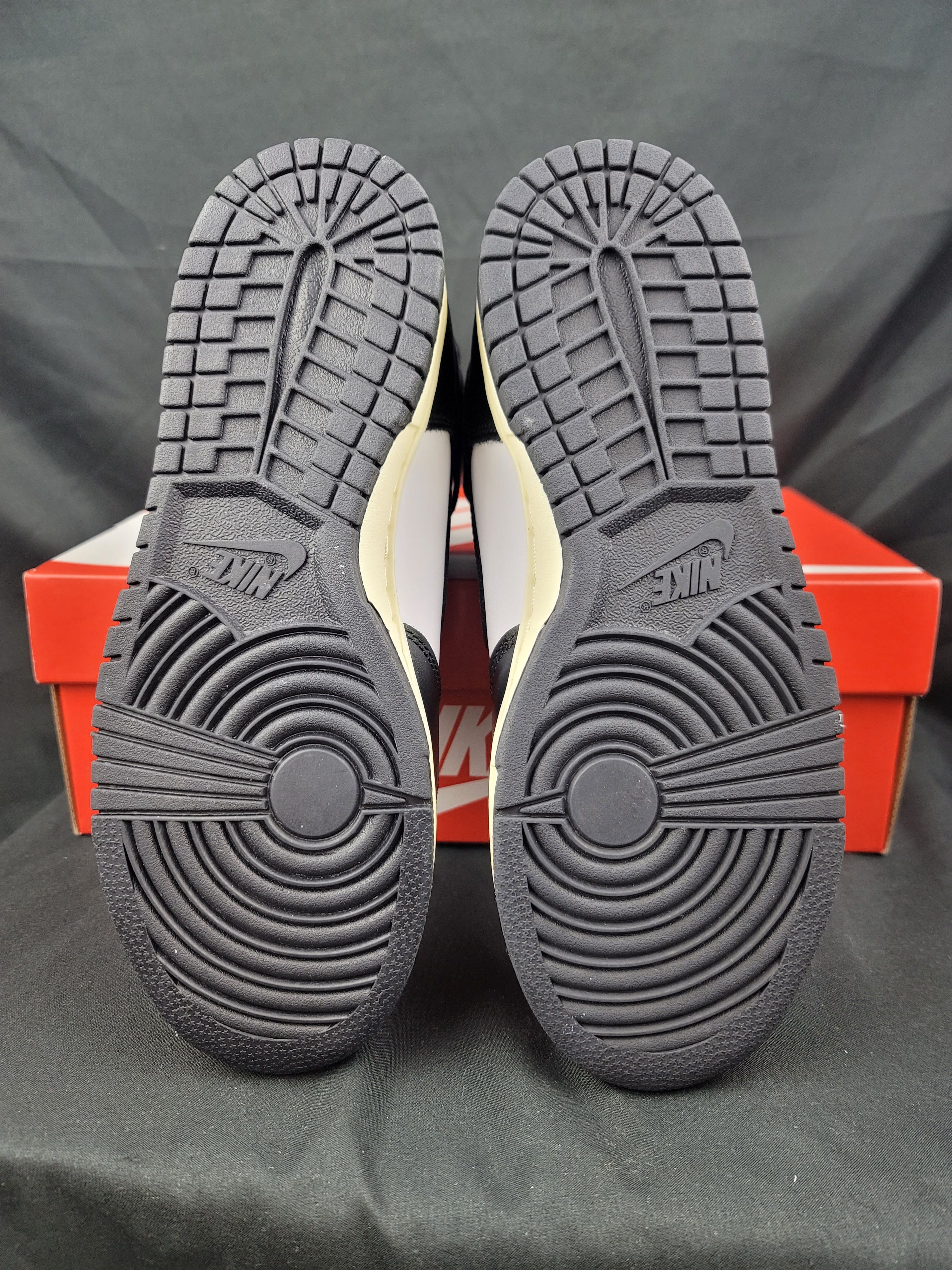 Nike Nike Women’s Dunk High Vintage Black Size 7W (5.5M) White Size US 7 / IT 37 - 7 Thumbnail