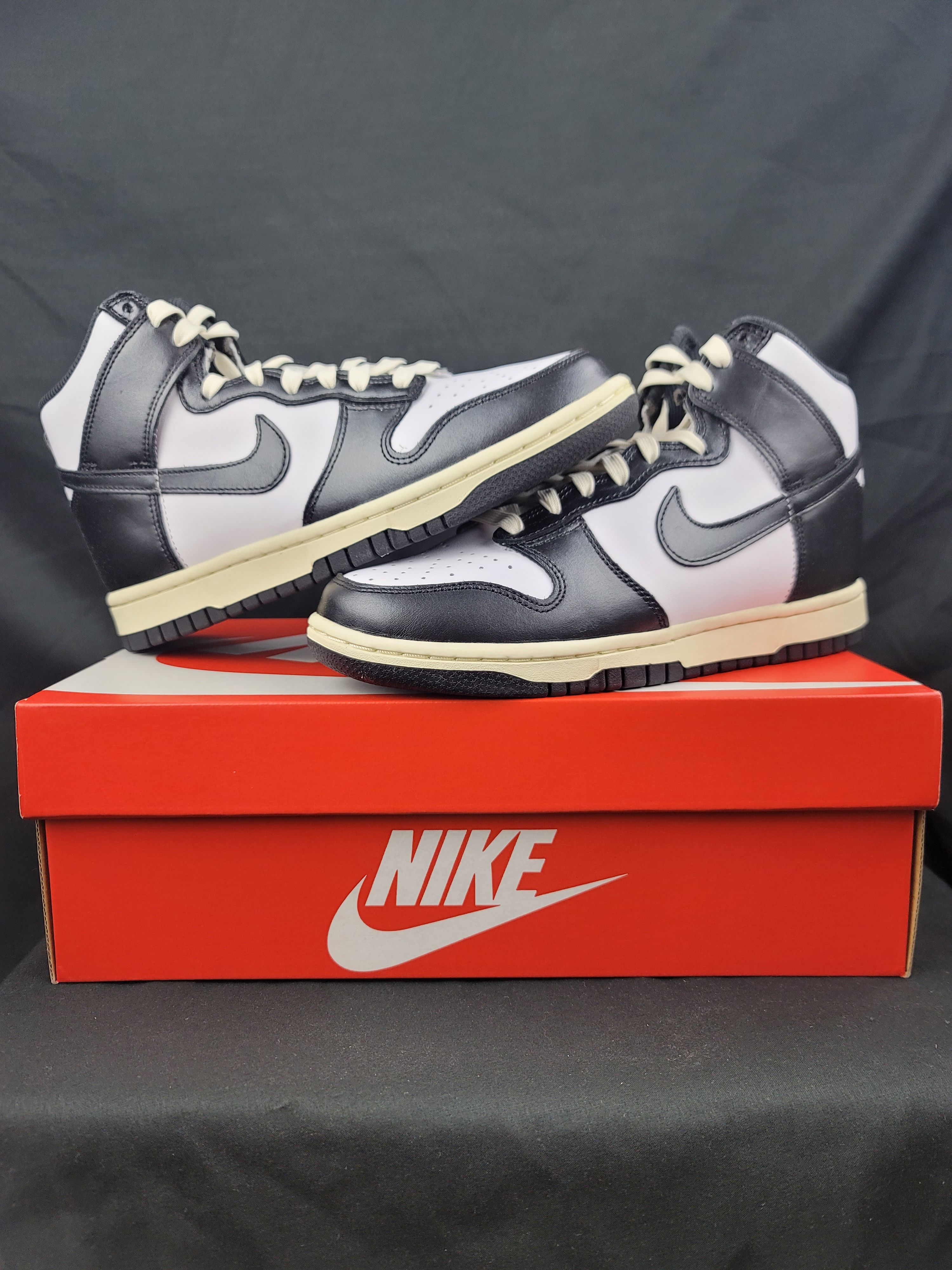 Nike Nike Women’s Dunk High Vintage Black Size 7W (5.5M) White Size US 7 / IT 37 - 1 Thumbnail