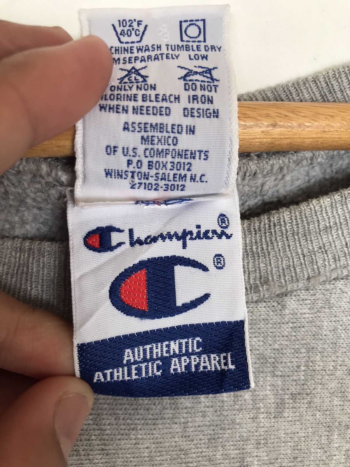 Champion 90s Vintage Champion Reverse Wave Jumper Sweatshirt Size US M / EU 48-50 / 2 - 3 Thumbnail