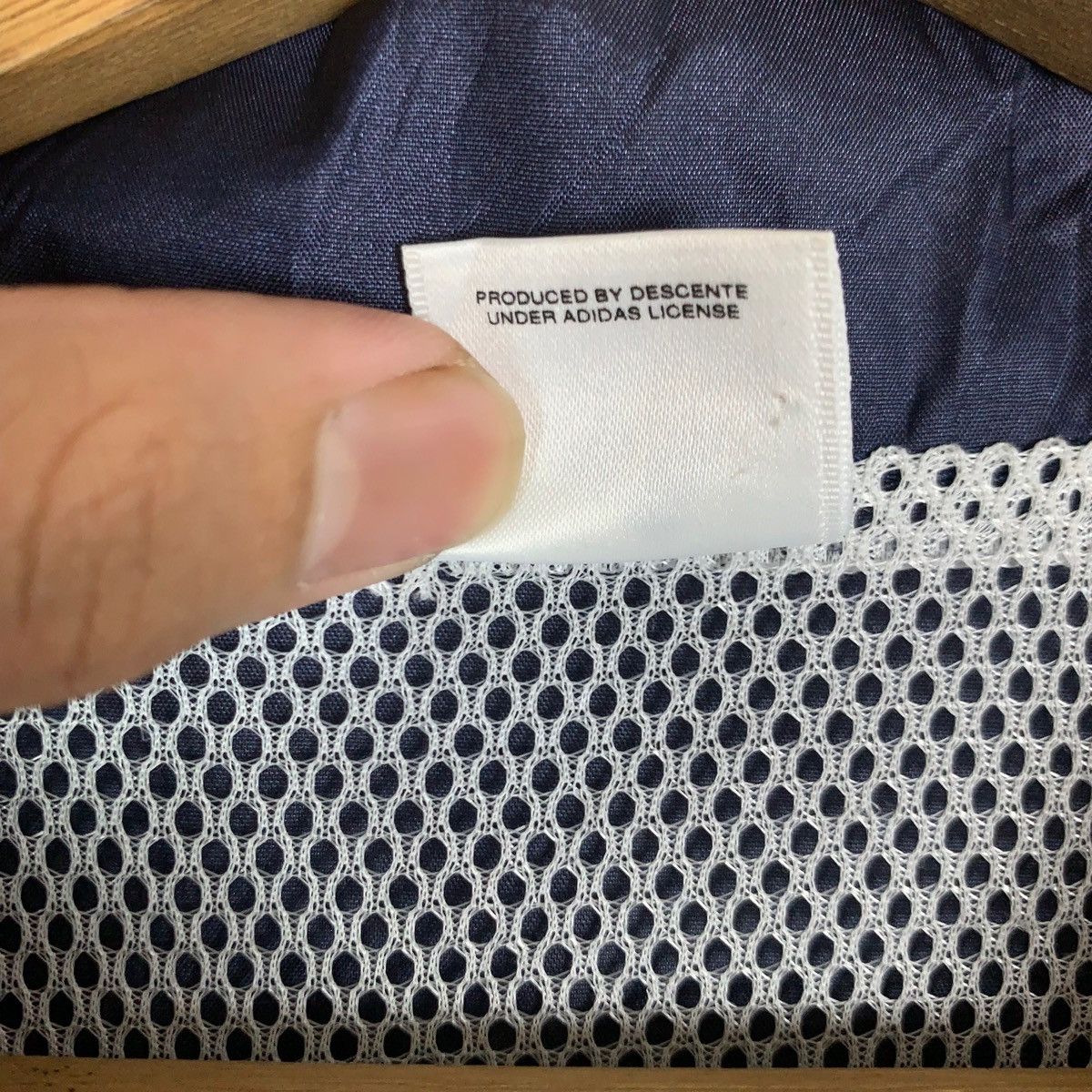Adidas Adidas Produced by Descente Under Adidas License Button Size US L / EU 52-54 / 3 - 9 Thumbnail
