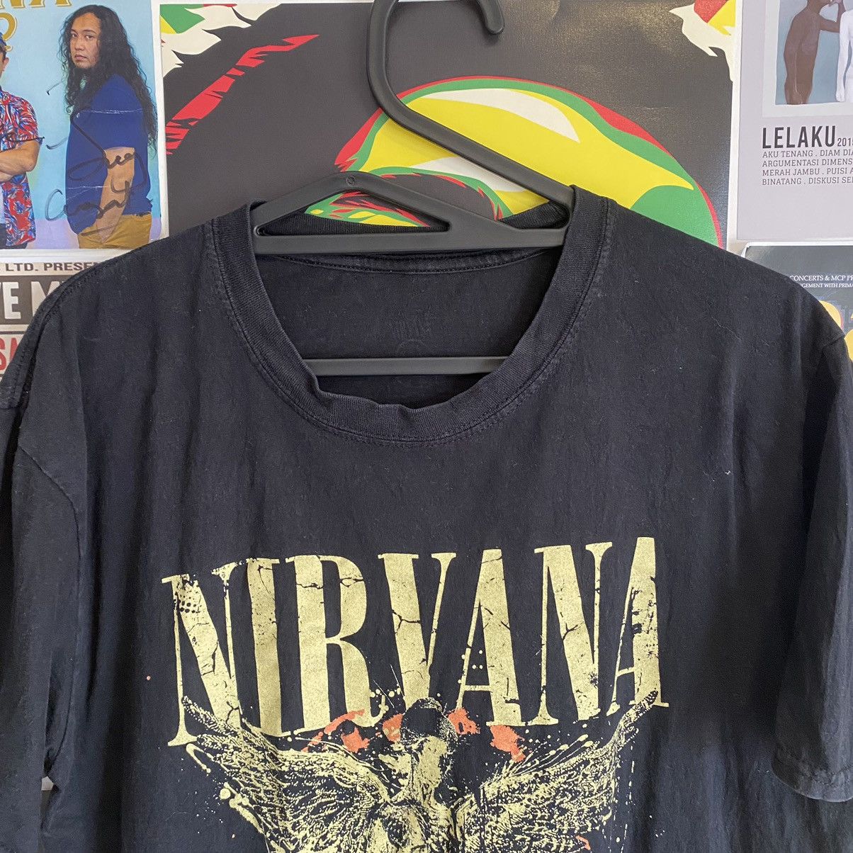 Band Tees Vintage Nirvana in Utero Black T-Shirt Size US M / EU 48-50 / 2 - 5 Thumbnail
