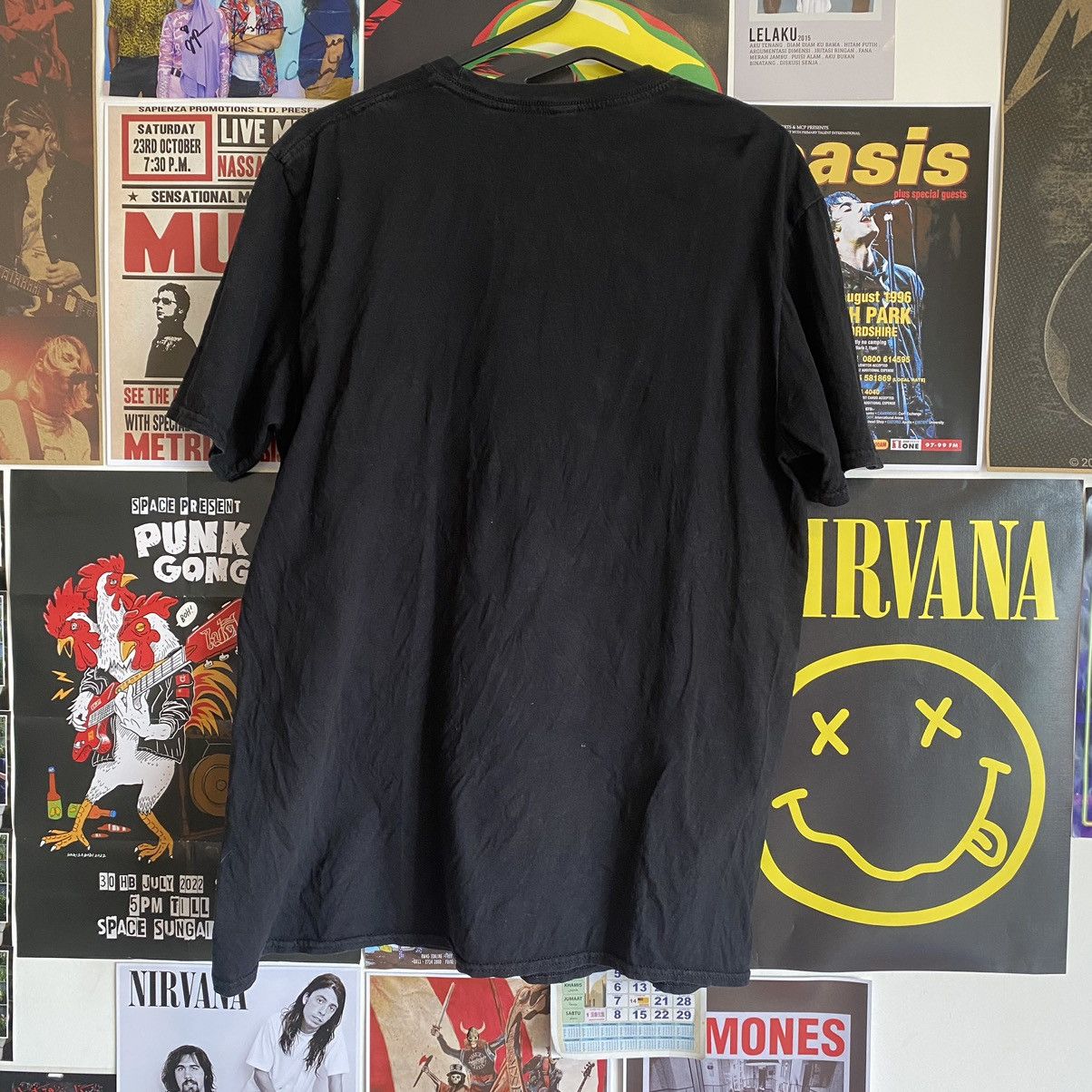 Band Tees Vintage Nirvana in Utero Black T-Shirt Size US M / EU 48-50 / 2 - 6 Thumbnail
