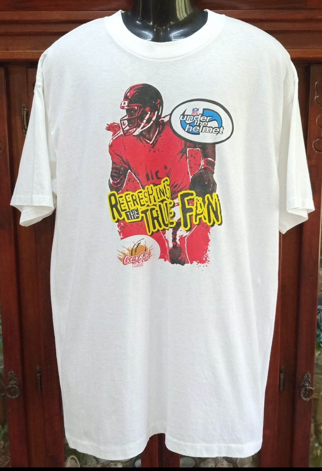 Coca Cola × NFL × Vintage Vintage 90s NFL Under The Helmet by Coca-cola Classic Tee Size US XL / EU 56 / 4 - 2 Thumbnail