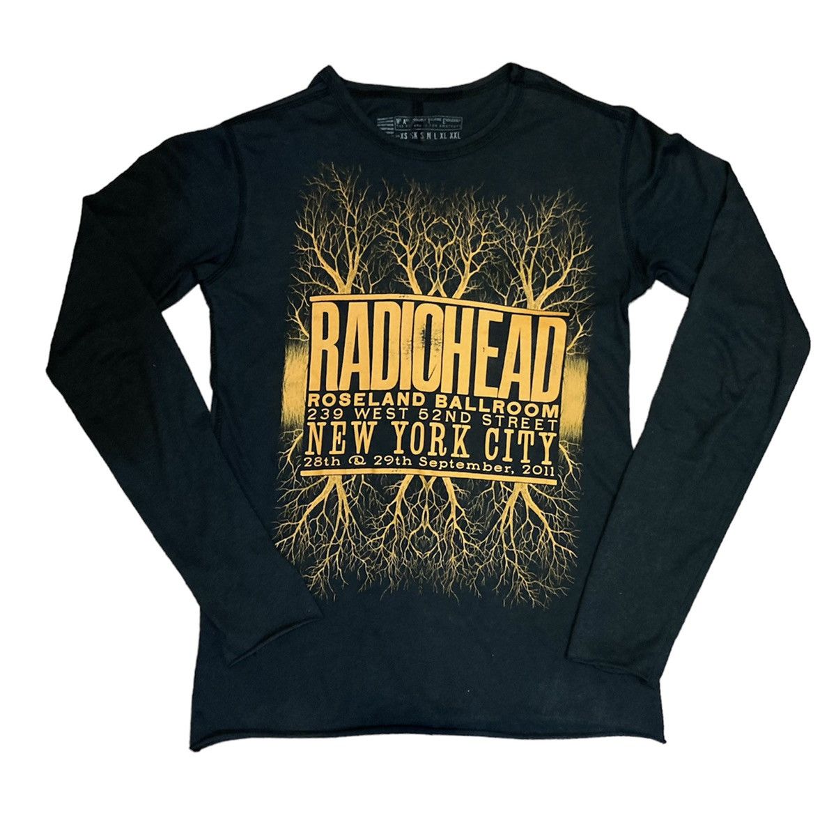 image of Band Tees x Rock Band Vintage Radiohead Waste Long Sleeve Band Tshirt in Navy/Light Blue (Size Smal