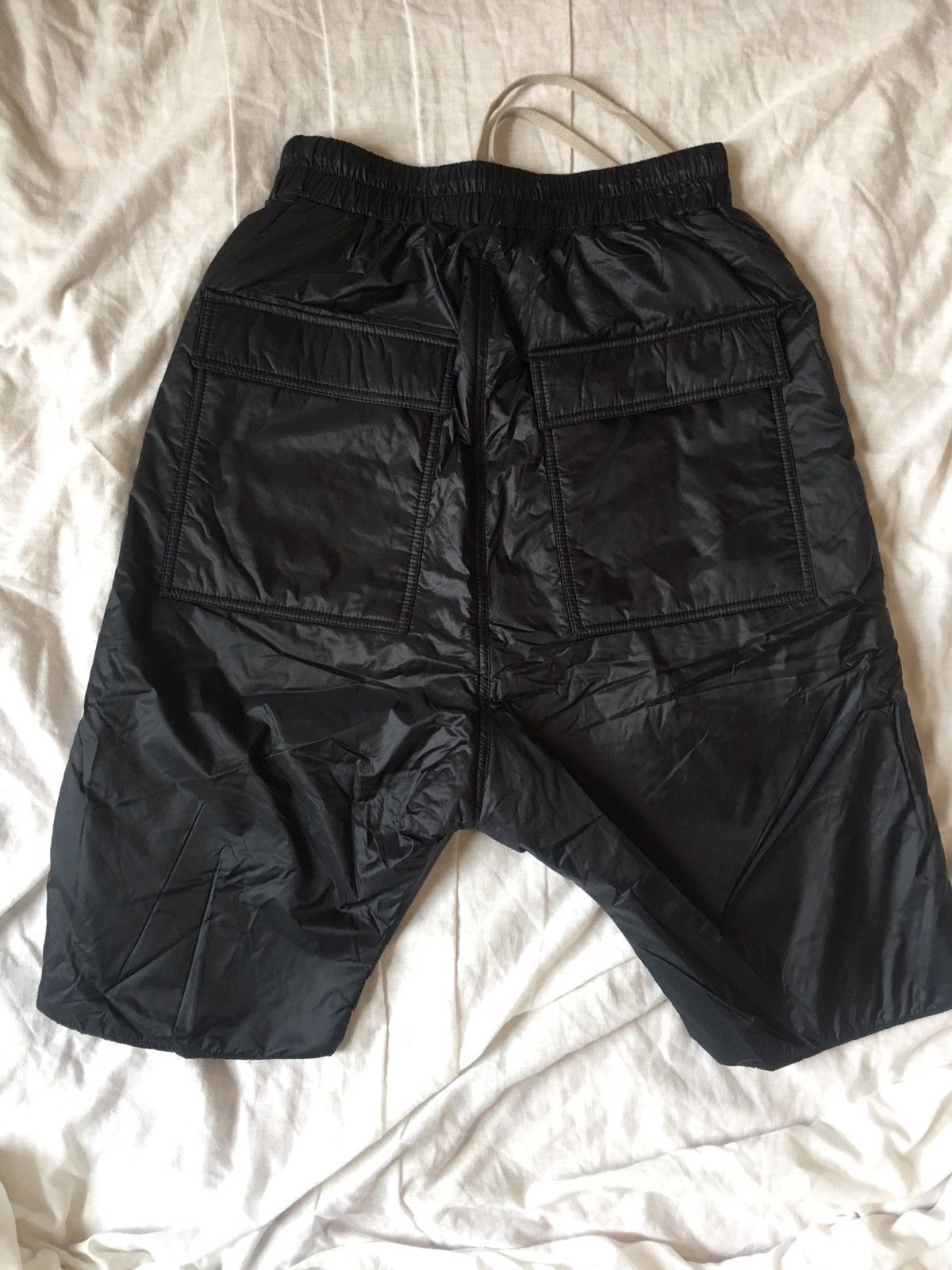 Moncler × Rick Owens Black Moncler Edition Down Pod Shorts *LAST PRICE DROP* Size US 32 / EU 48 - 6 Thumbnail