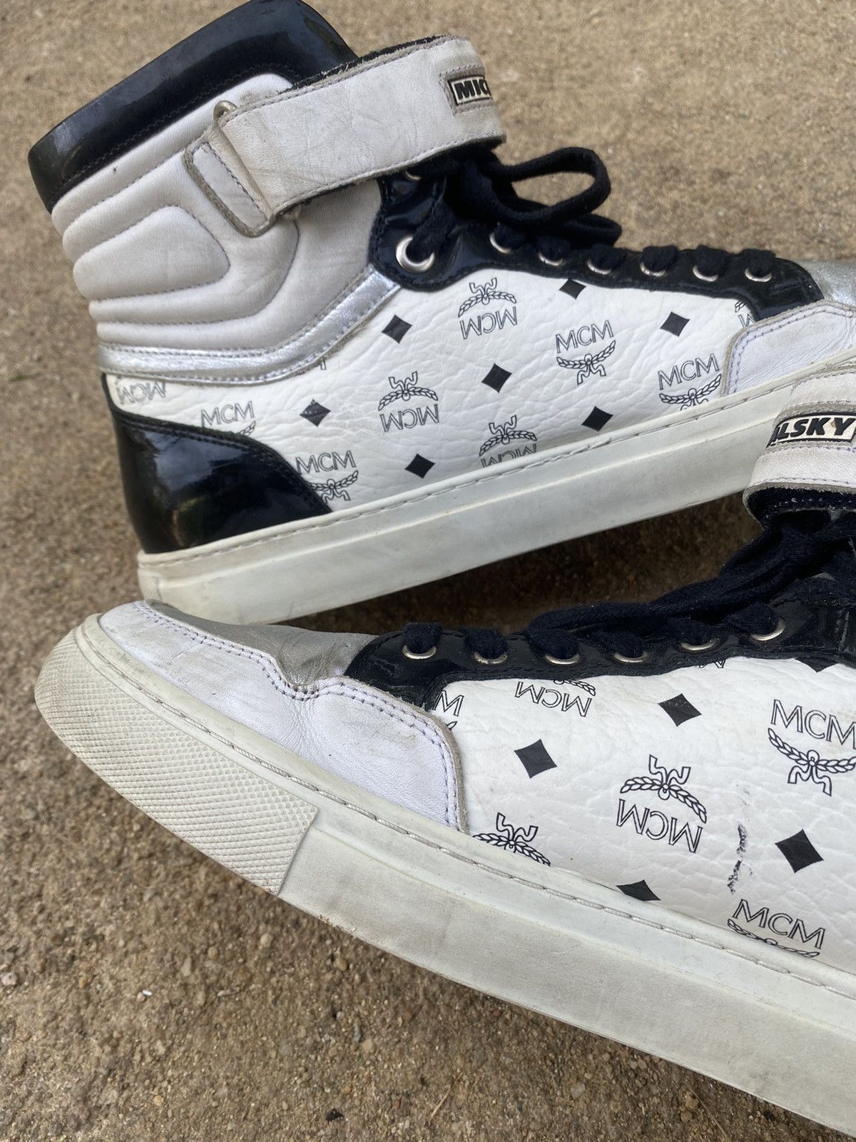 MCM MCM HI-TOP SNEAKERS LUXURY Size US 12 / EU 45 - 11 Thumbnail
