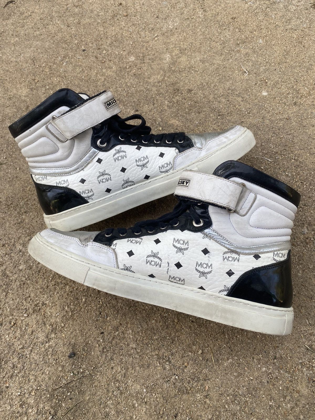MCM MCM HI-TOP SNEAKERS LUXURY Size US 12 / EU 45 - 7 Thumbnail