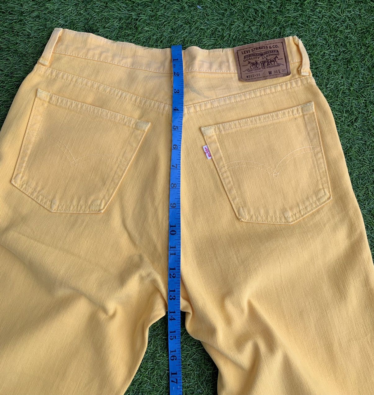 Levi's Vintage Levis White Tag Lemon Yellow Denim Jeans Size US 29 - 13 Thumbnail