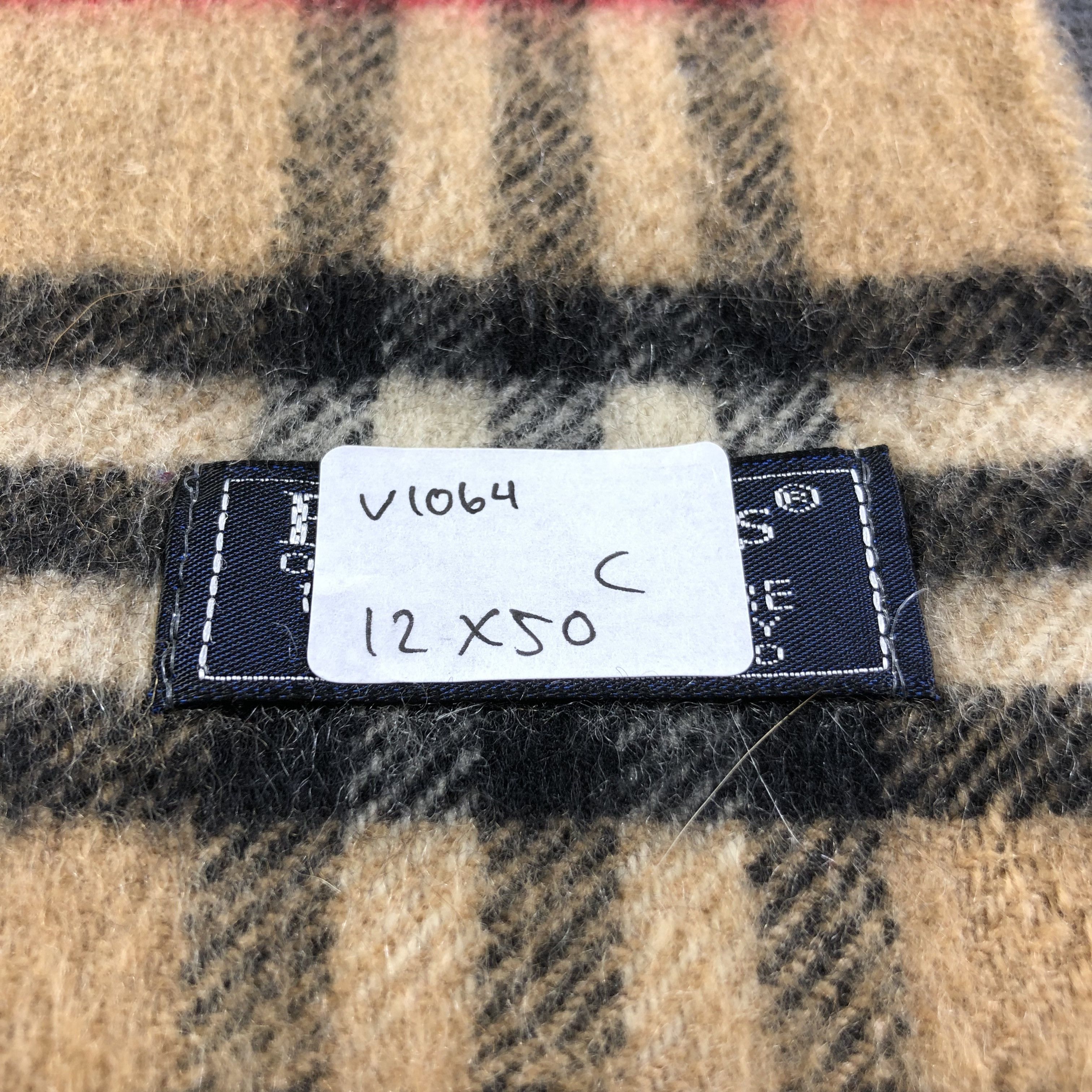 Burberry Burberrys Nova Check Tan Cashmere Scarf Muffler V1064 Size ONE SIZE - 6 Thumbnail