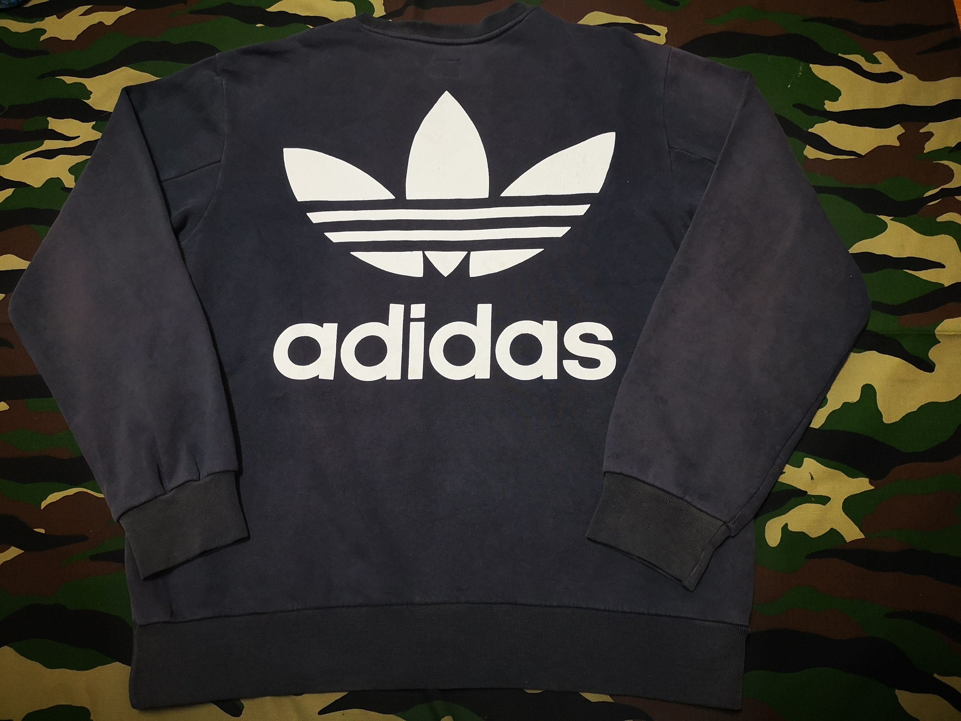 Adidas Vintage Adidas Black Faded Big Logo Size US L / EU 52-54 / 3 - 2 Thumbnail