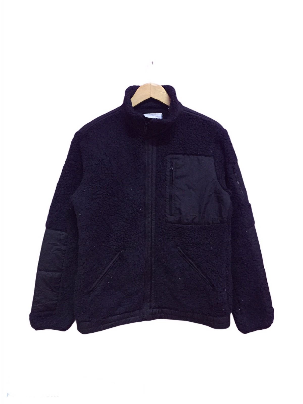 Jun Takahashi × Undercover × Uniqlo Undercover Jun takakashi Uniqlo Fleece Jackets Size M Size US M / EU 48-50 / 2 - 1 Thumbnail