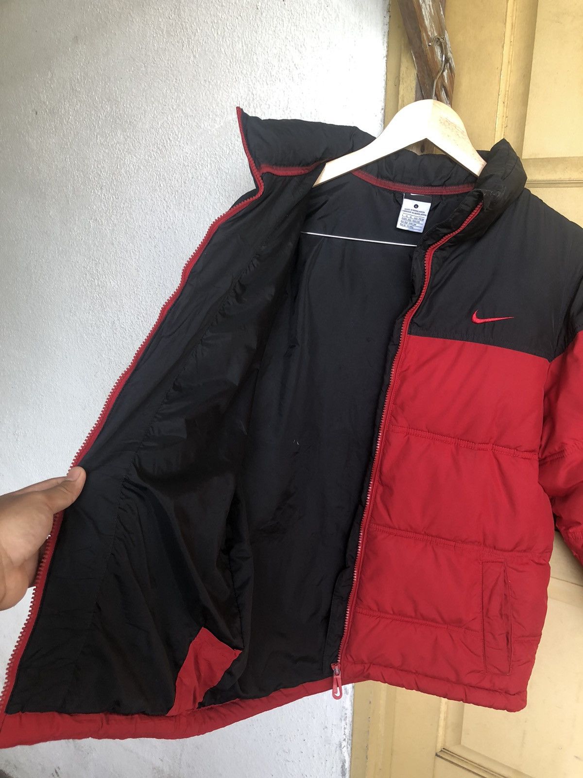 Nike Vintage y2k Nike Small Swoosh Puffer Jackets Size US M / EU 48-50 / 2 - 19 Thumbnail